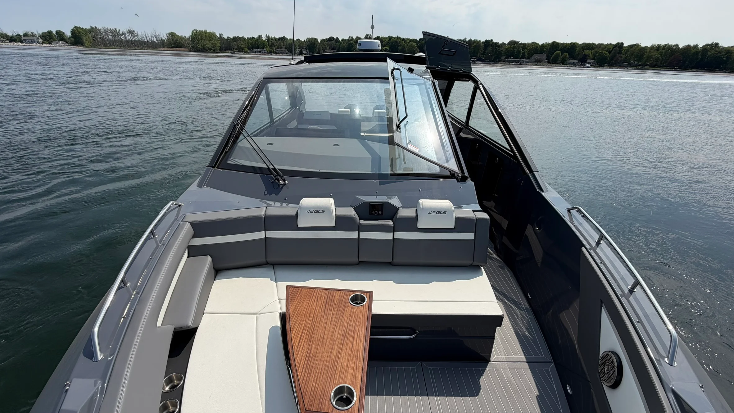 2023 Cruisers Yachts 42 GLS Image Thumbnail #36