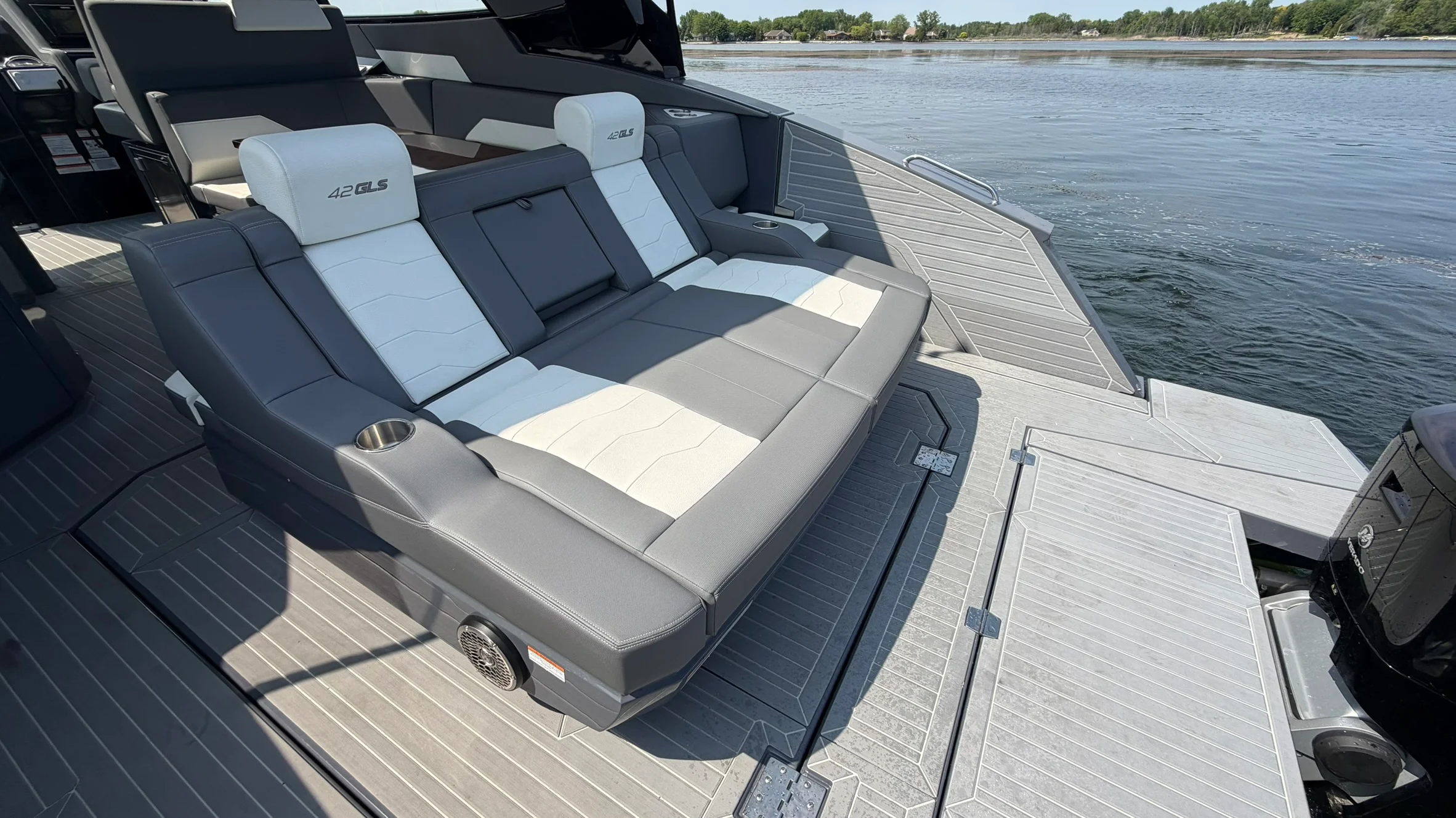 2023 Cruisers Yachts 42 GLS Image Thumbnail #62