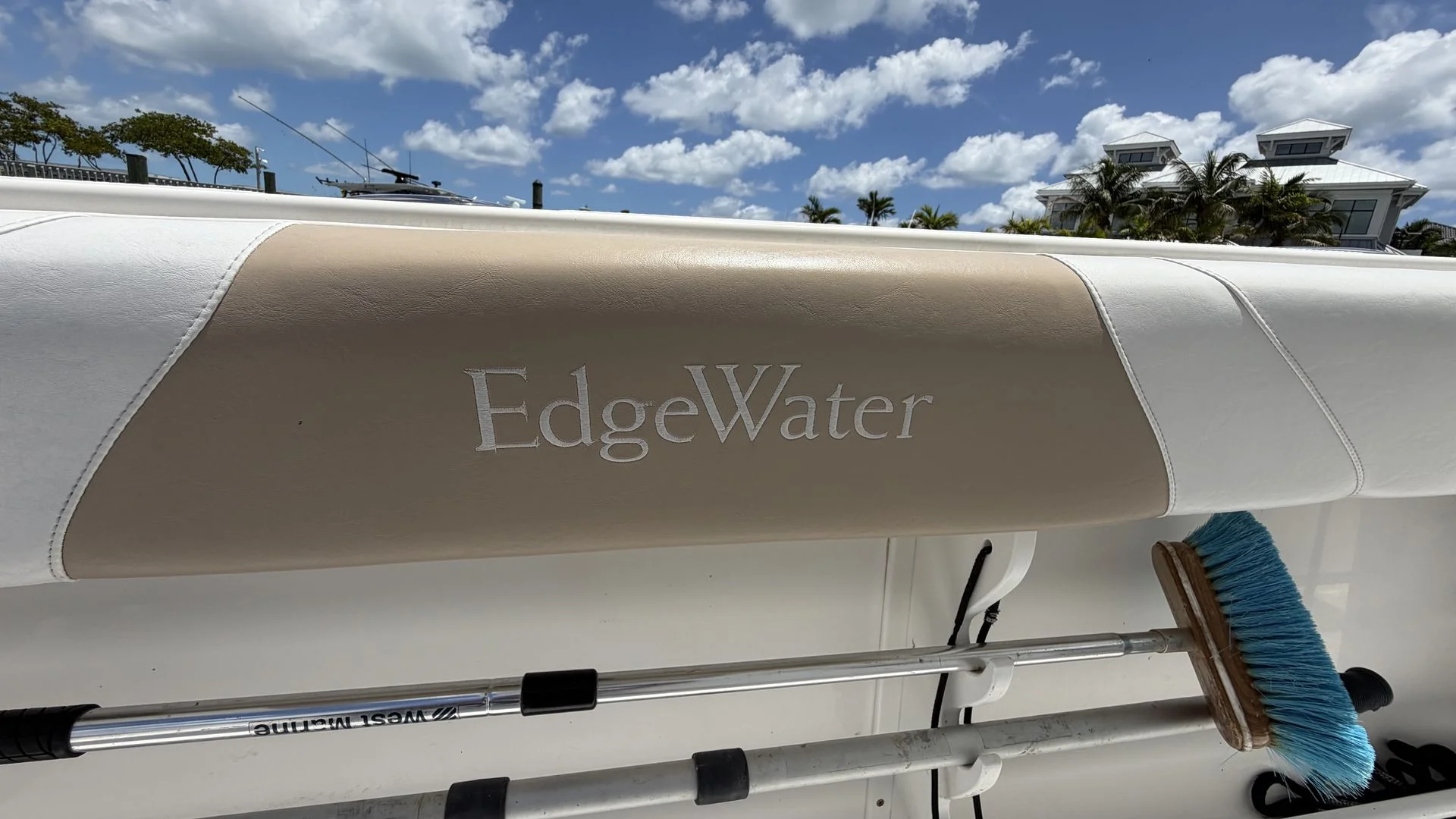 2017 EdgeWater 320 CC Image Thumbnail #37