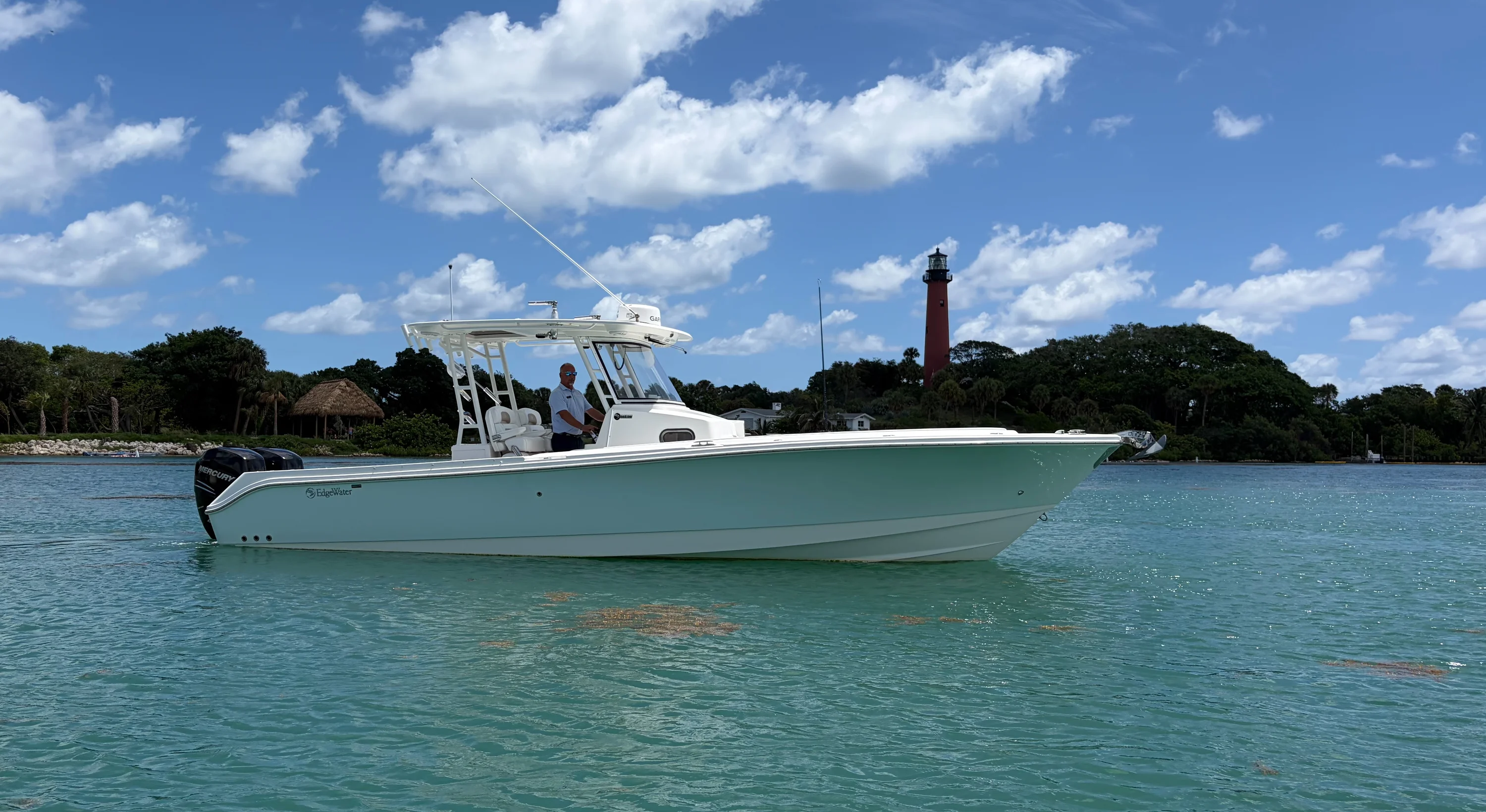 2017 EdgeWater 320 CC Image Thumbnail #0