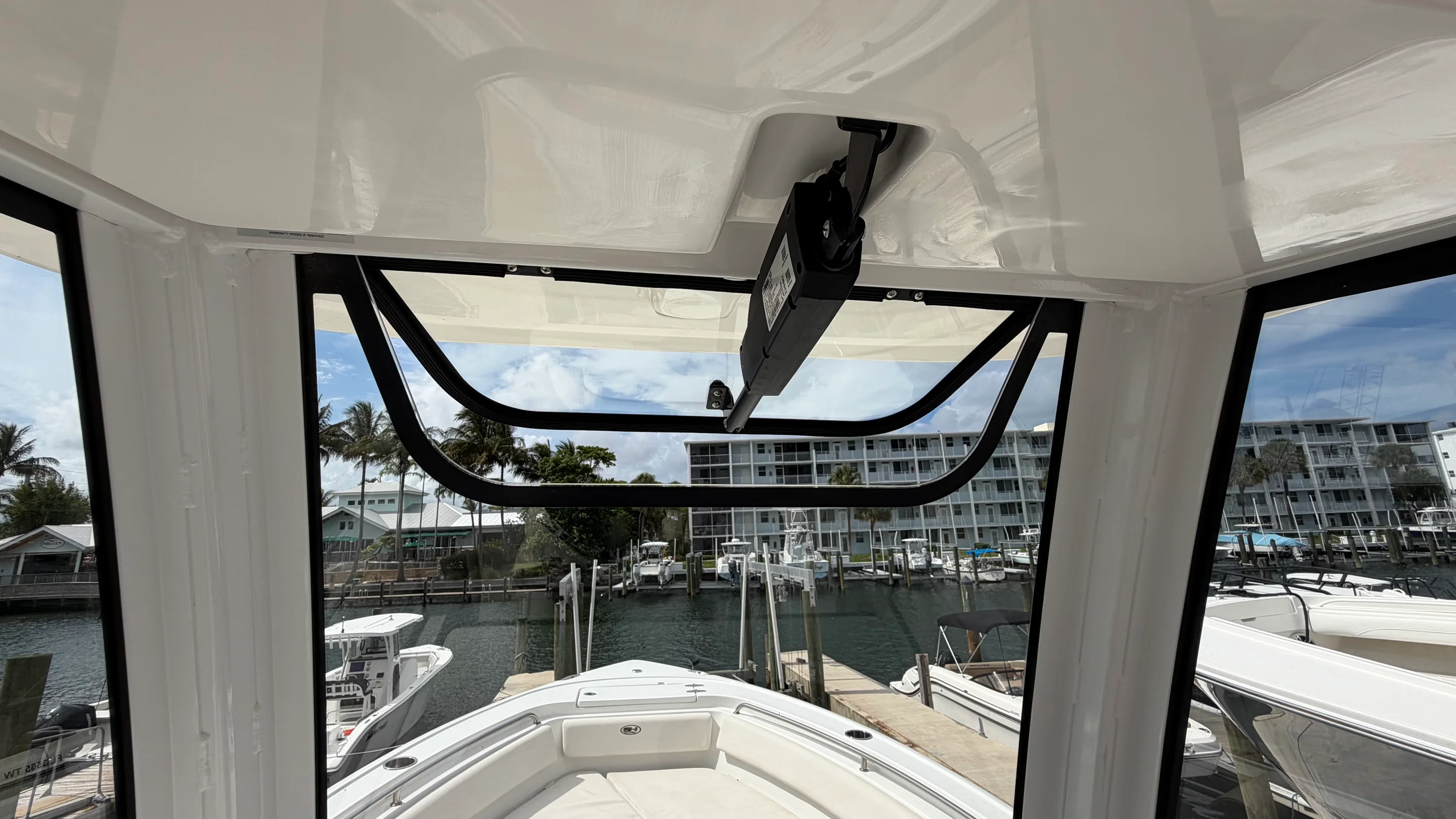 2022 Sea Hunt ULTRA 239 SE Image Thumbnail #59