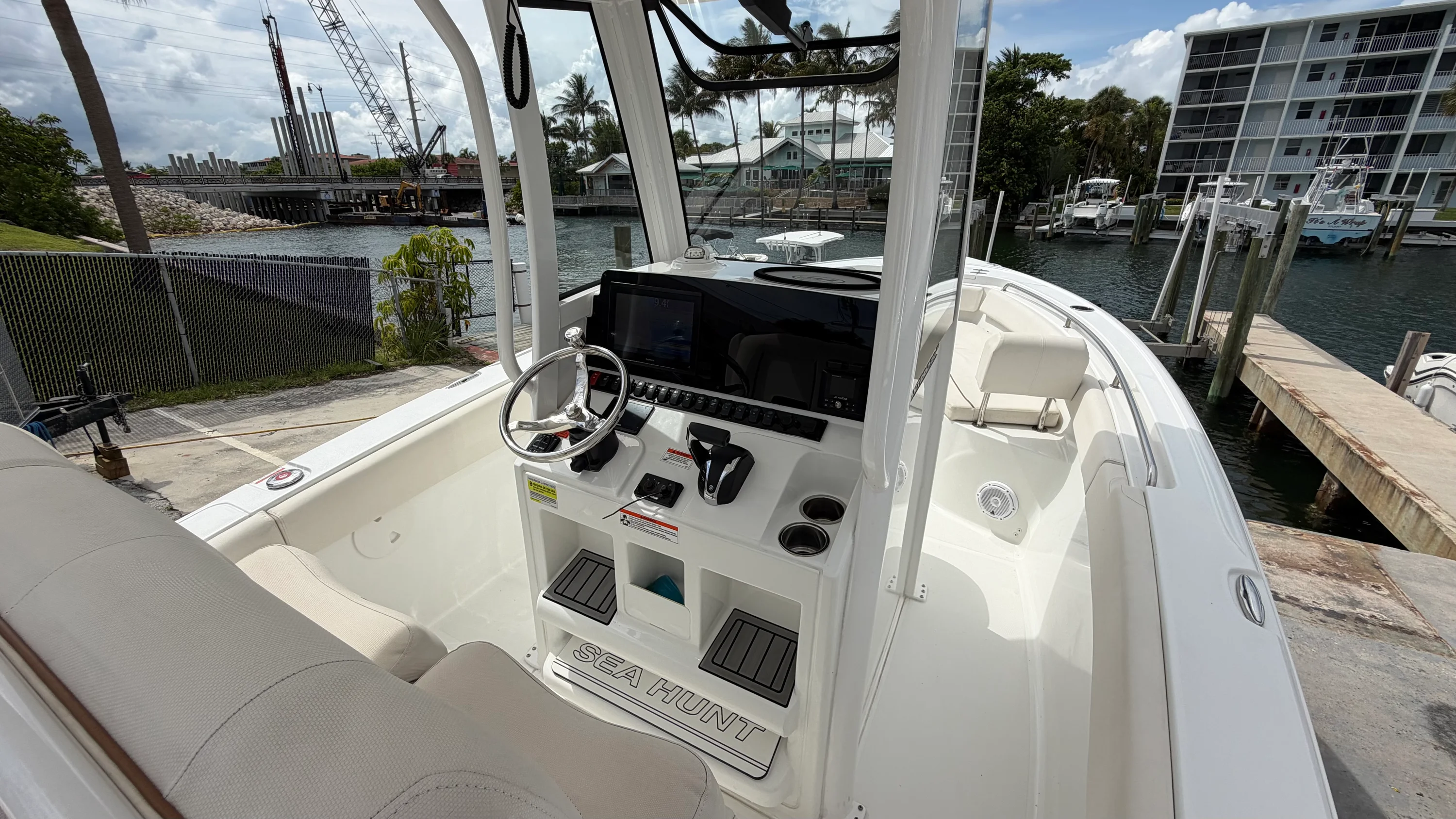 2022 Sea Hunt ULTRA 239 SE Image Thumbnail #43