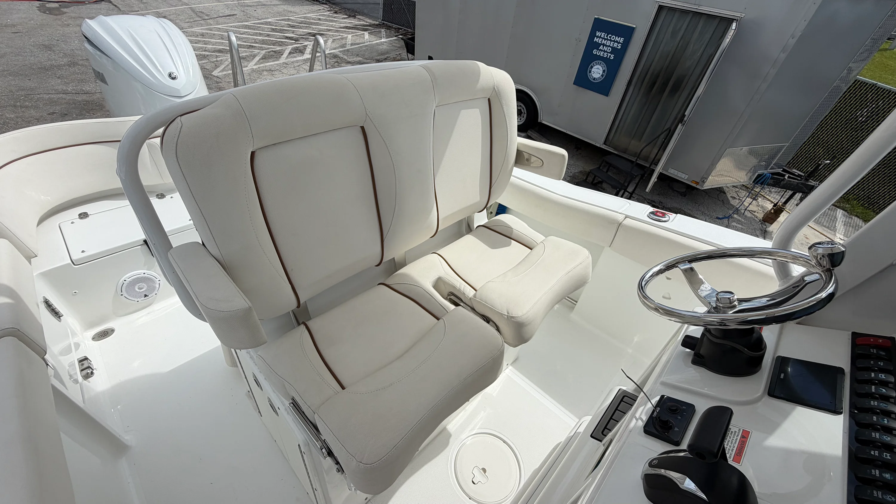 2022 Sea Hunt ULTRA 239 SE Image Thumbnail #68