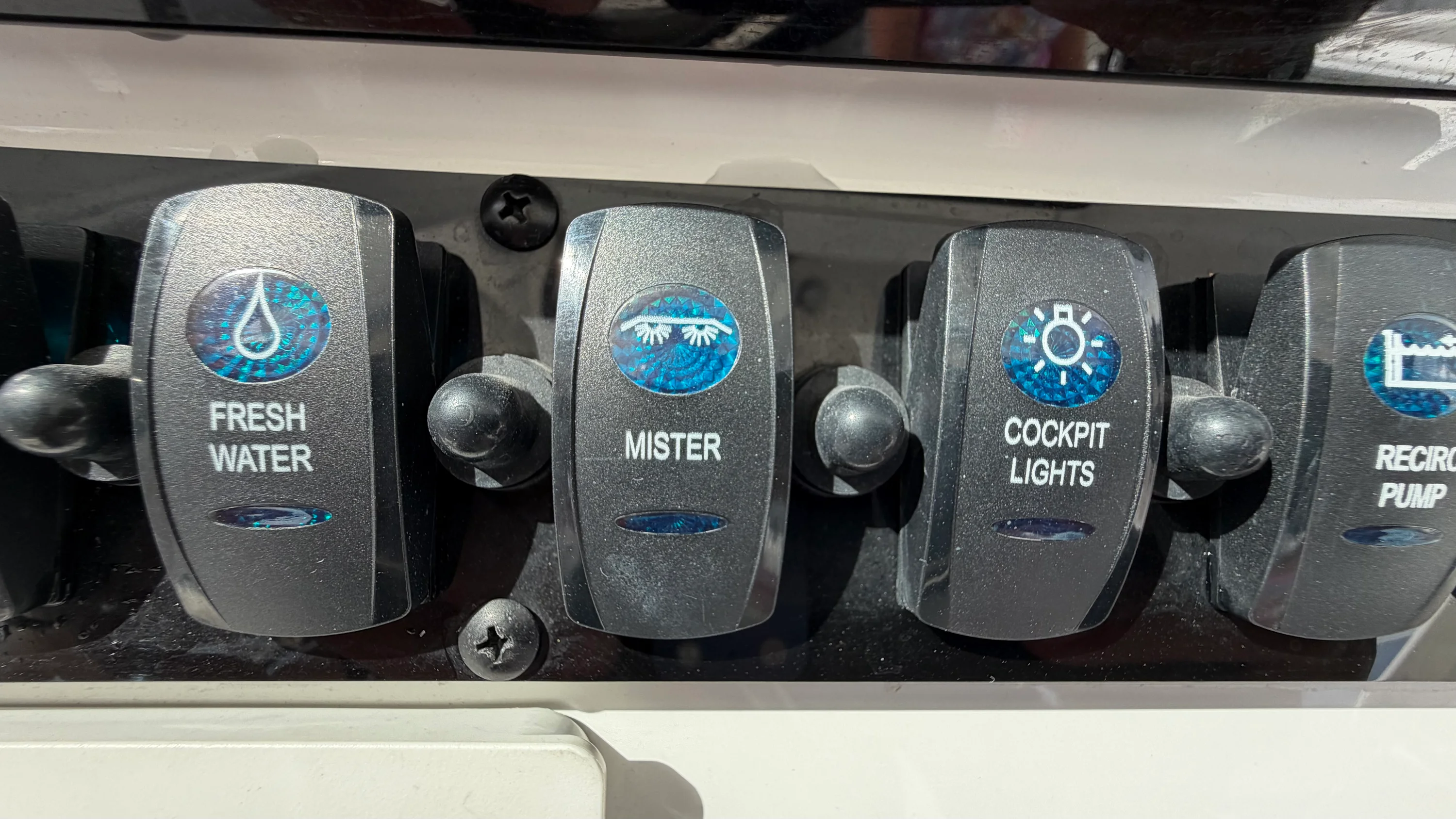2022 Sea Hunt ULTRA 239 SE Image Thumbnail #49
