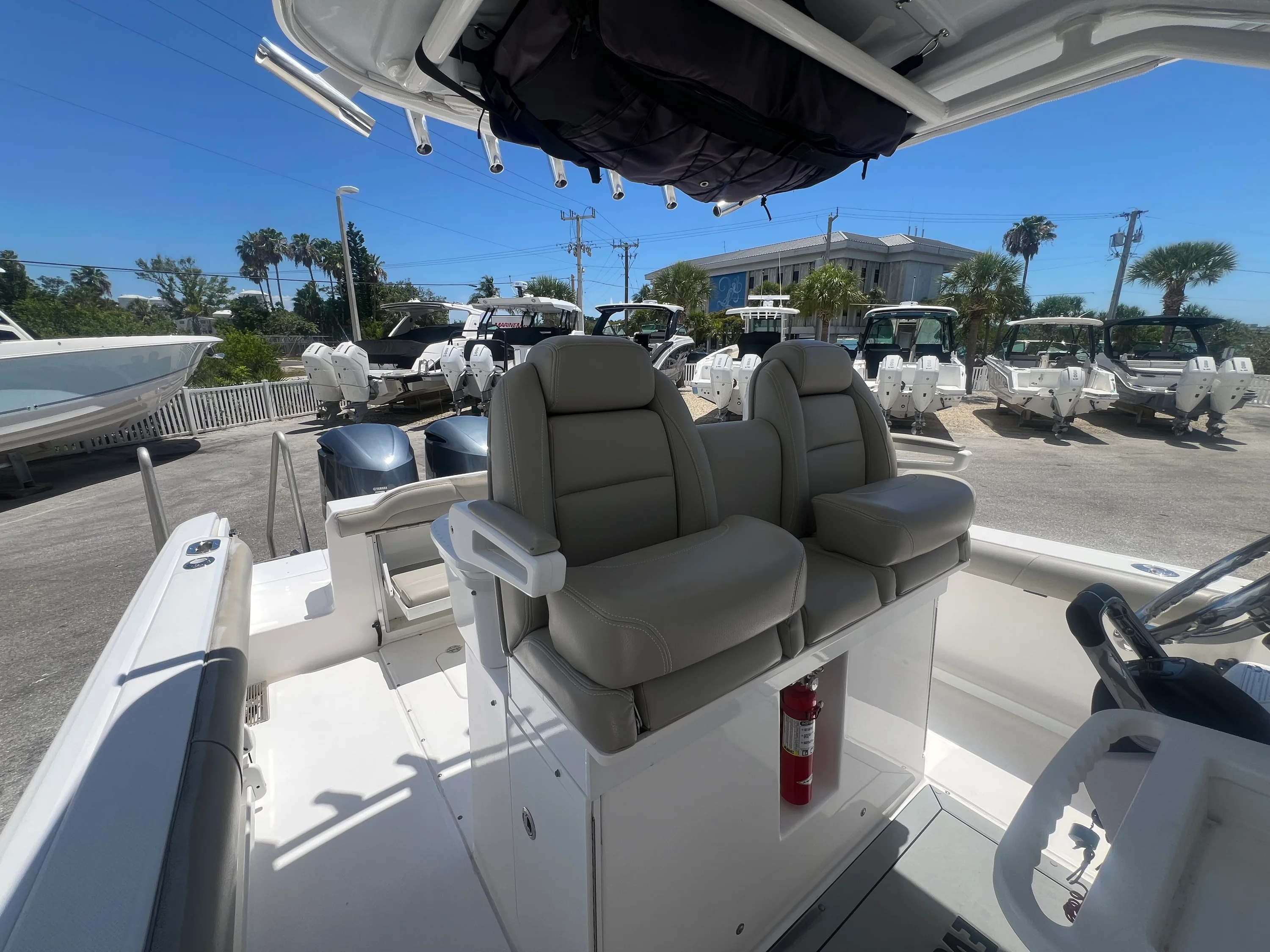 2019 Everglades 295CC Image Thumbnail #16