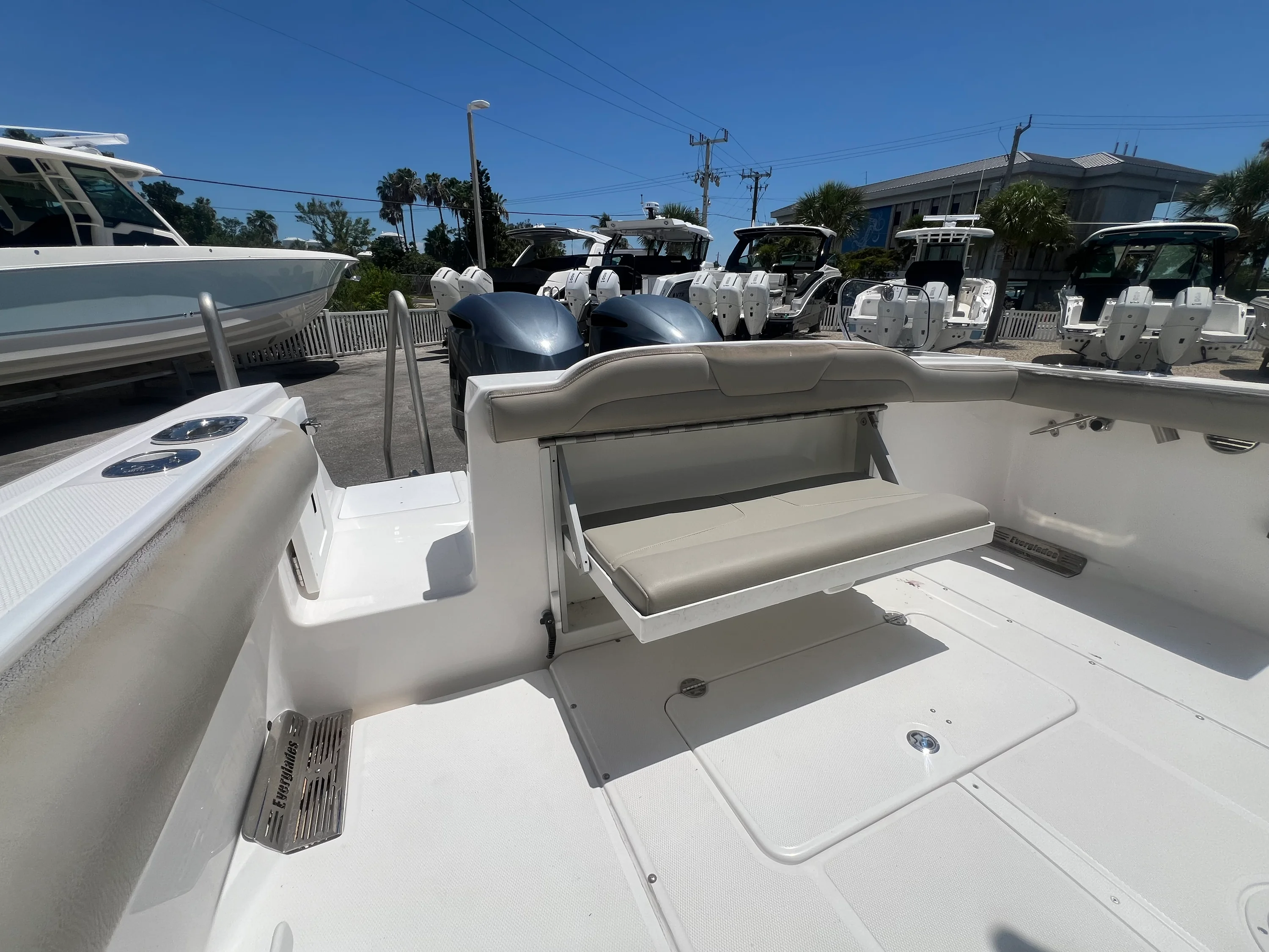 2019 Everglades 295CC Image Thumbnail #12
