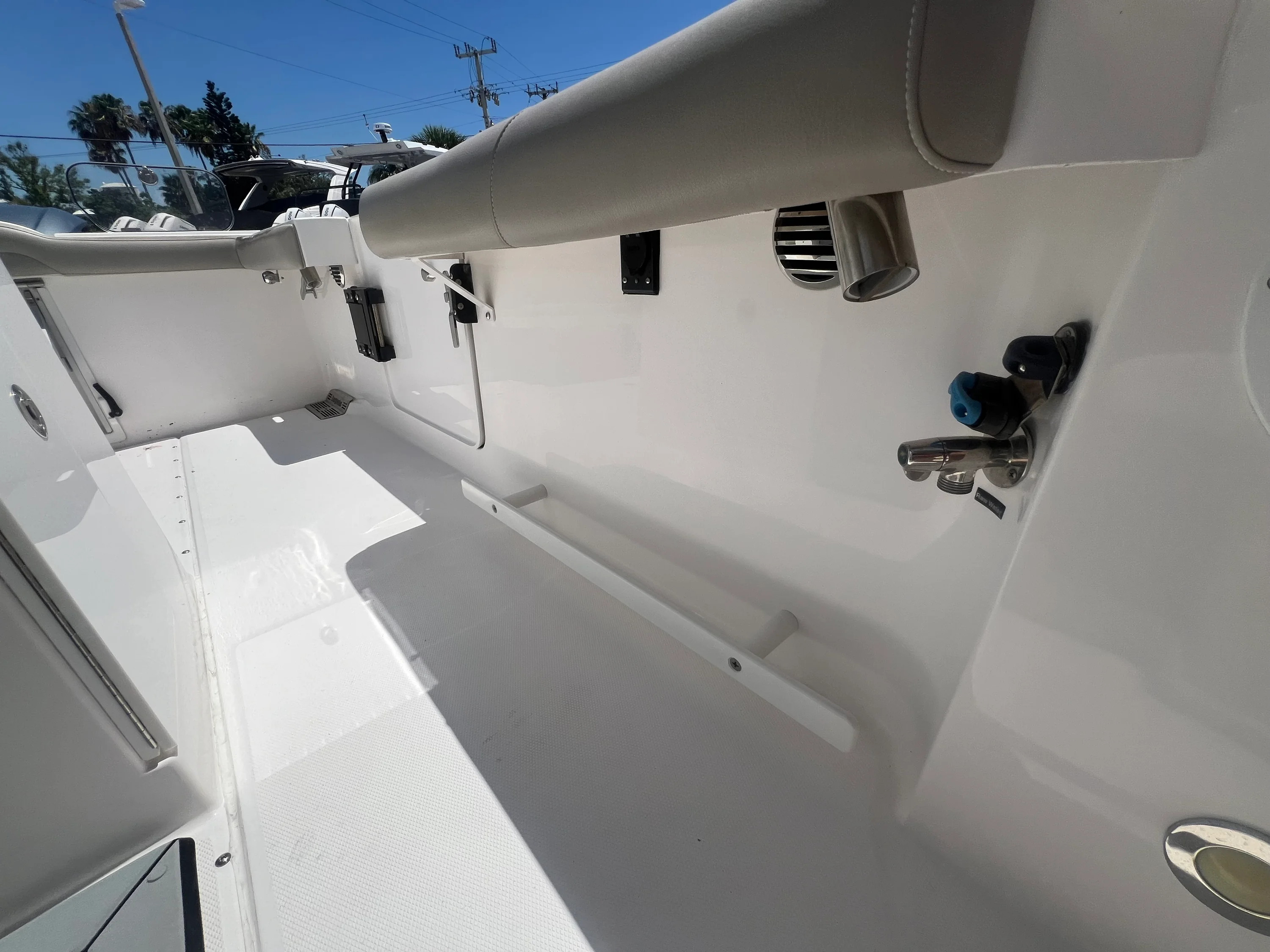 2019 Everglades 295CC Image Thumbnail #29