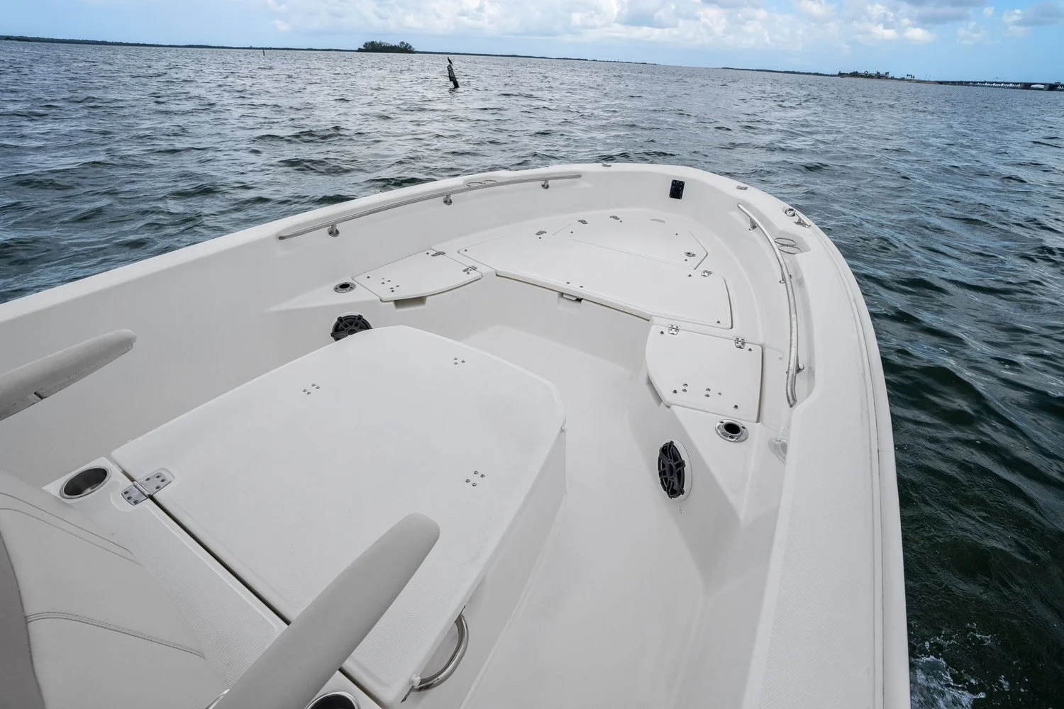 2024 Boston Whaler 250 DAUNTLESS Image Thumbnail #14