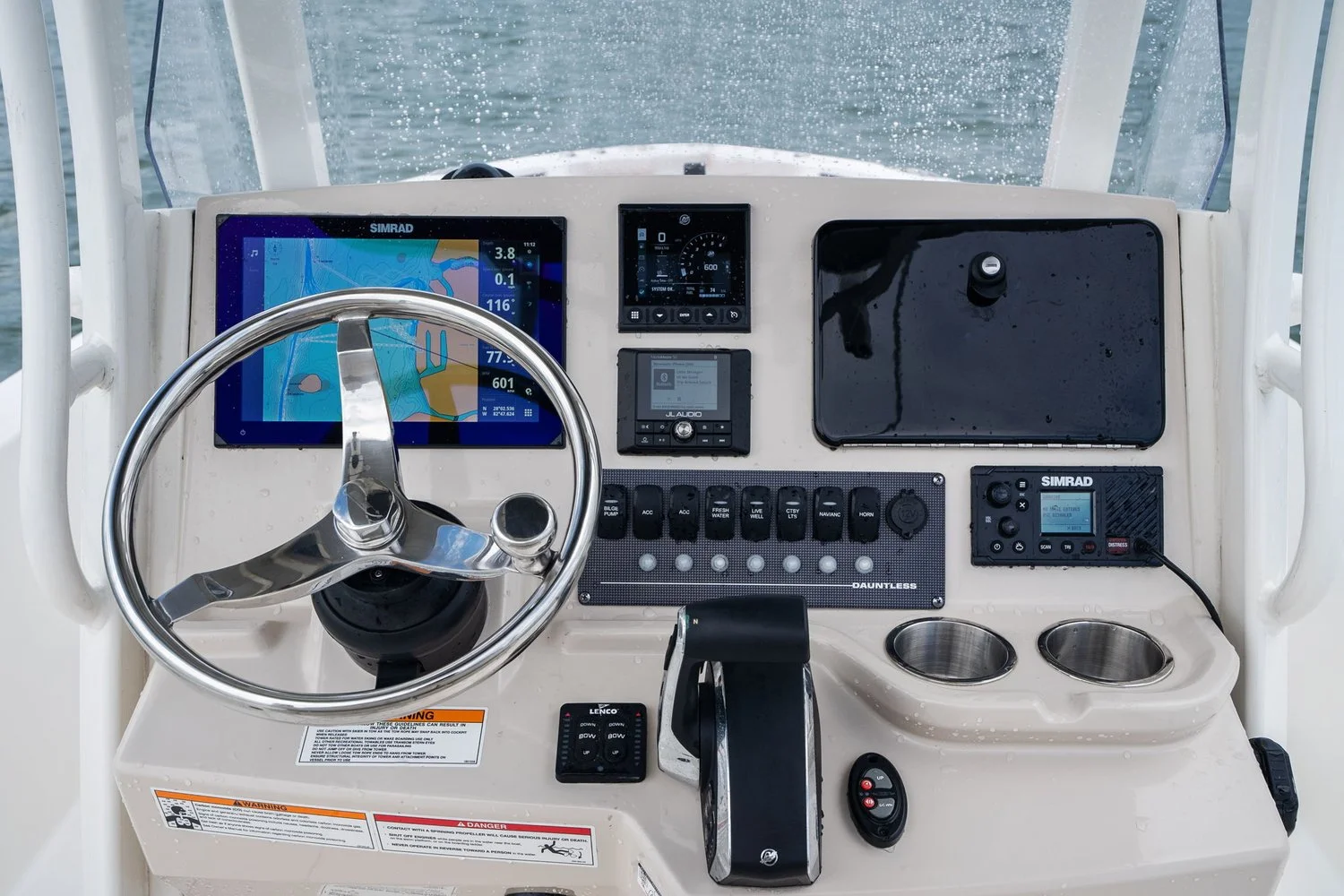 2024 Boston Whaler 250 DAUNTLESS Image Thumbnail #24