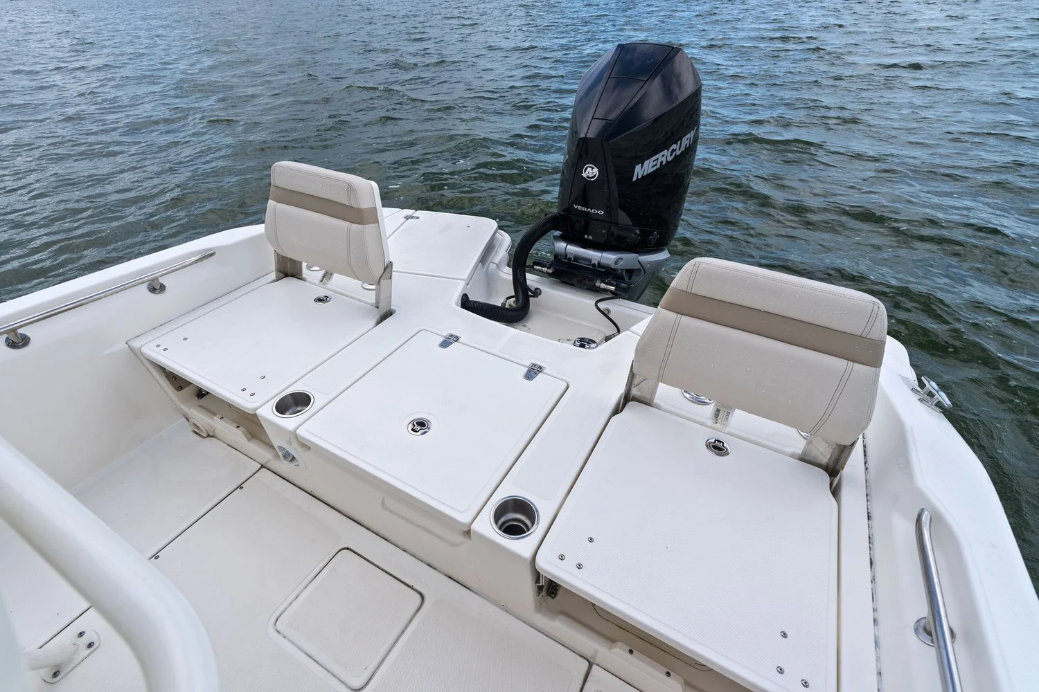 2024 Boston Whaler 250 DAUNTLESS Image Thumbnail #29