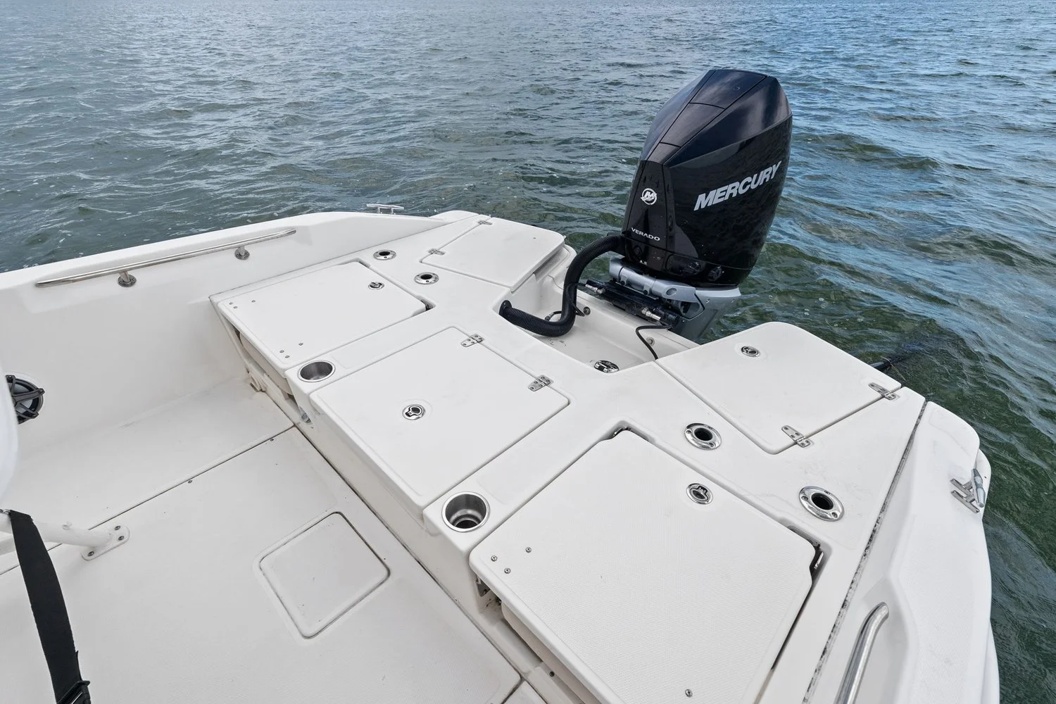 2024 Boston Whaler 250 DAUNTLESS Image Thumbnail #26
