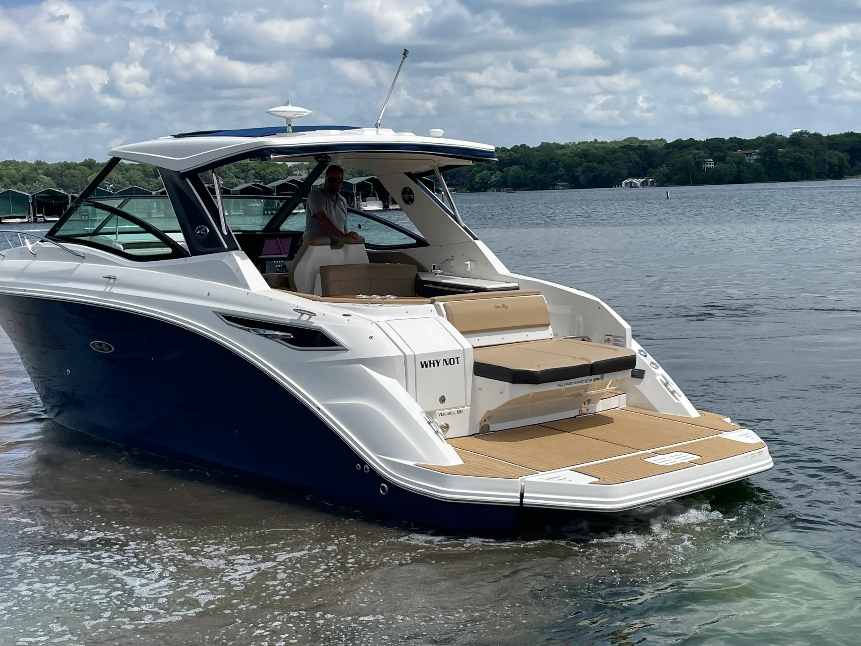 2020 Sea Ray 320 DA Image Thumbnail #7