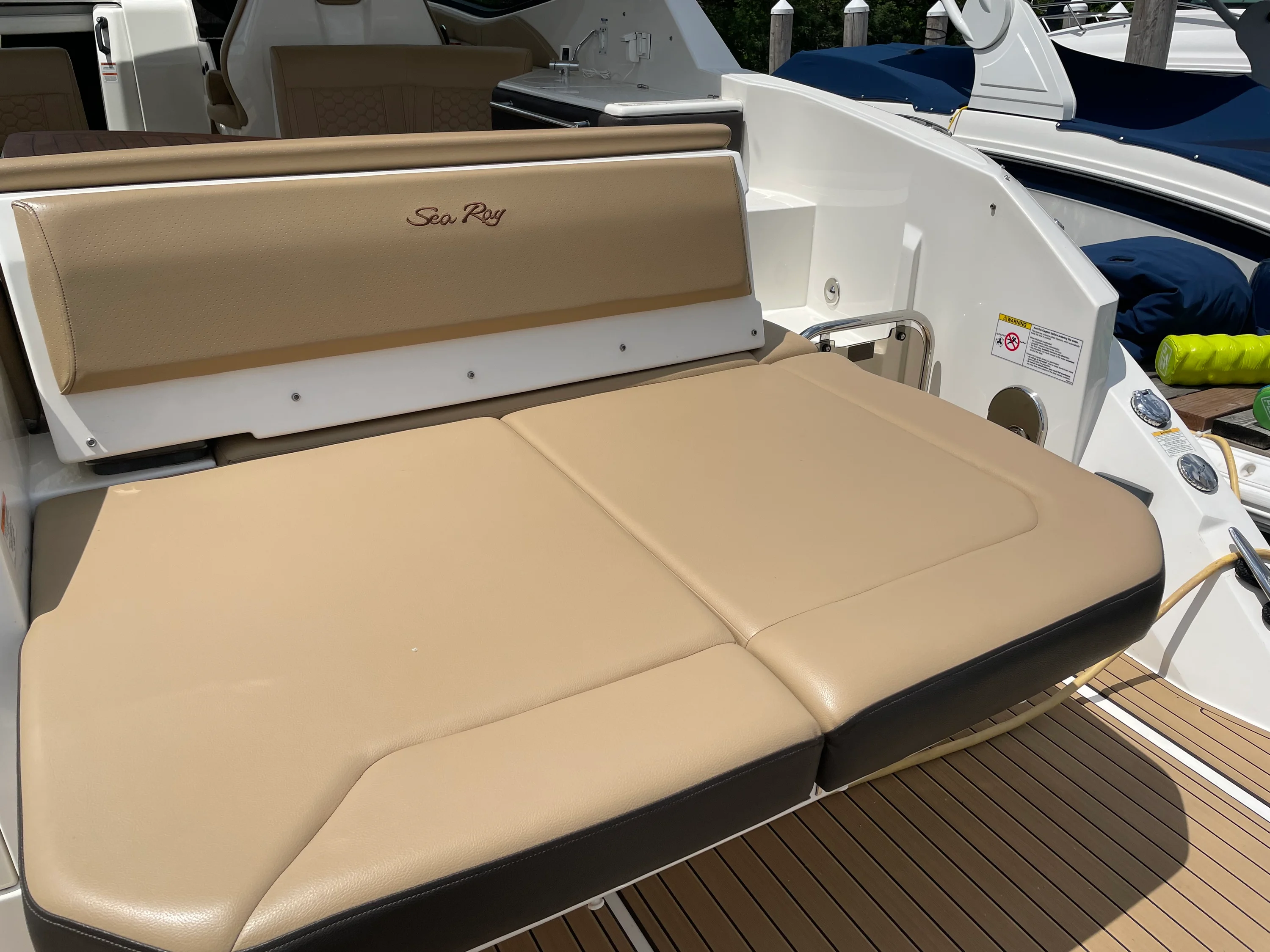 2020 Sea Ray 320 DA Image Thumbnail #31