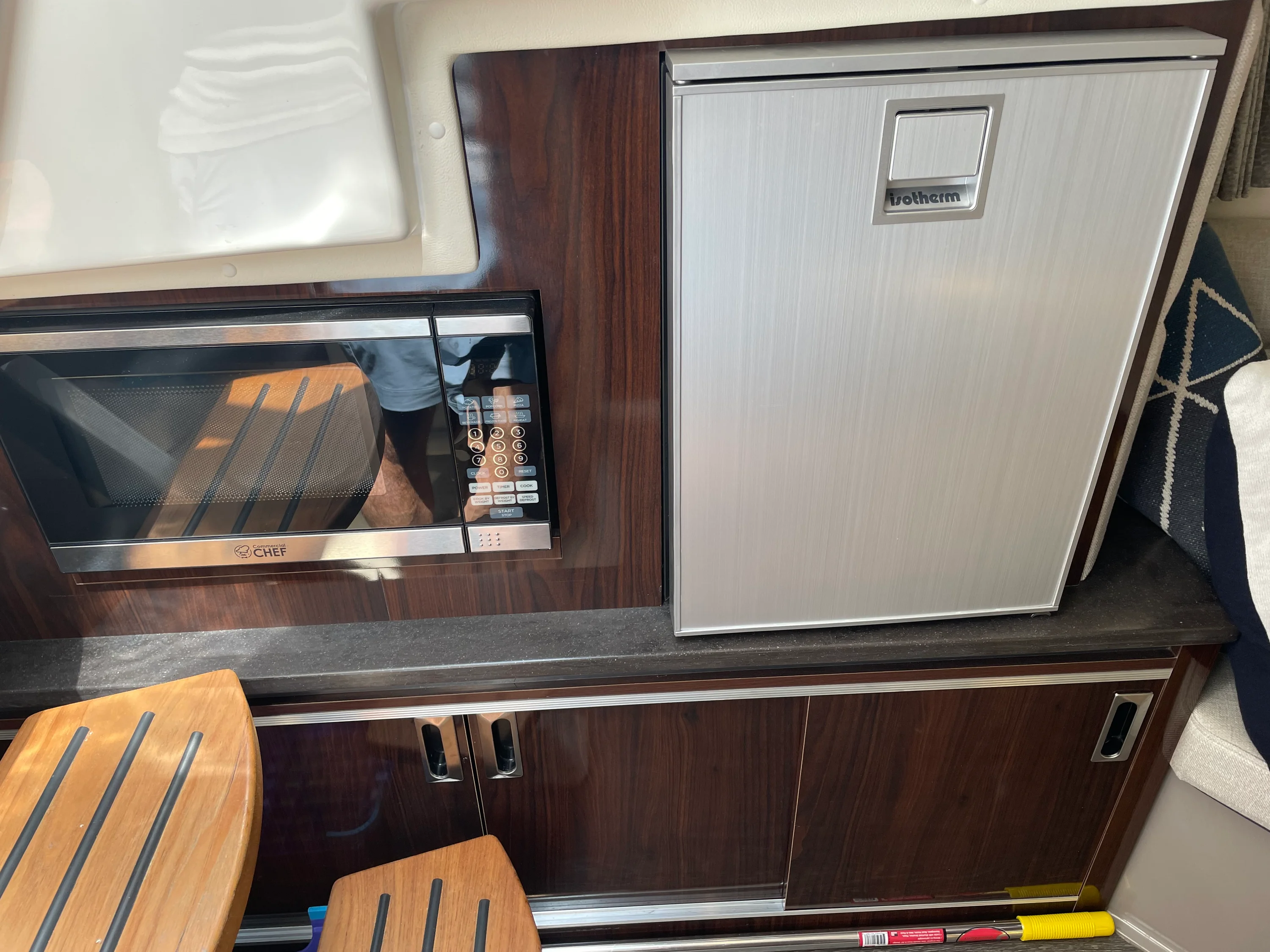 2020 Sea Ray 320 DA Image Thumbnail #29