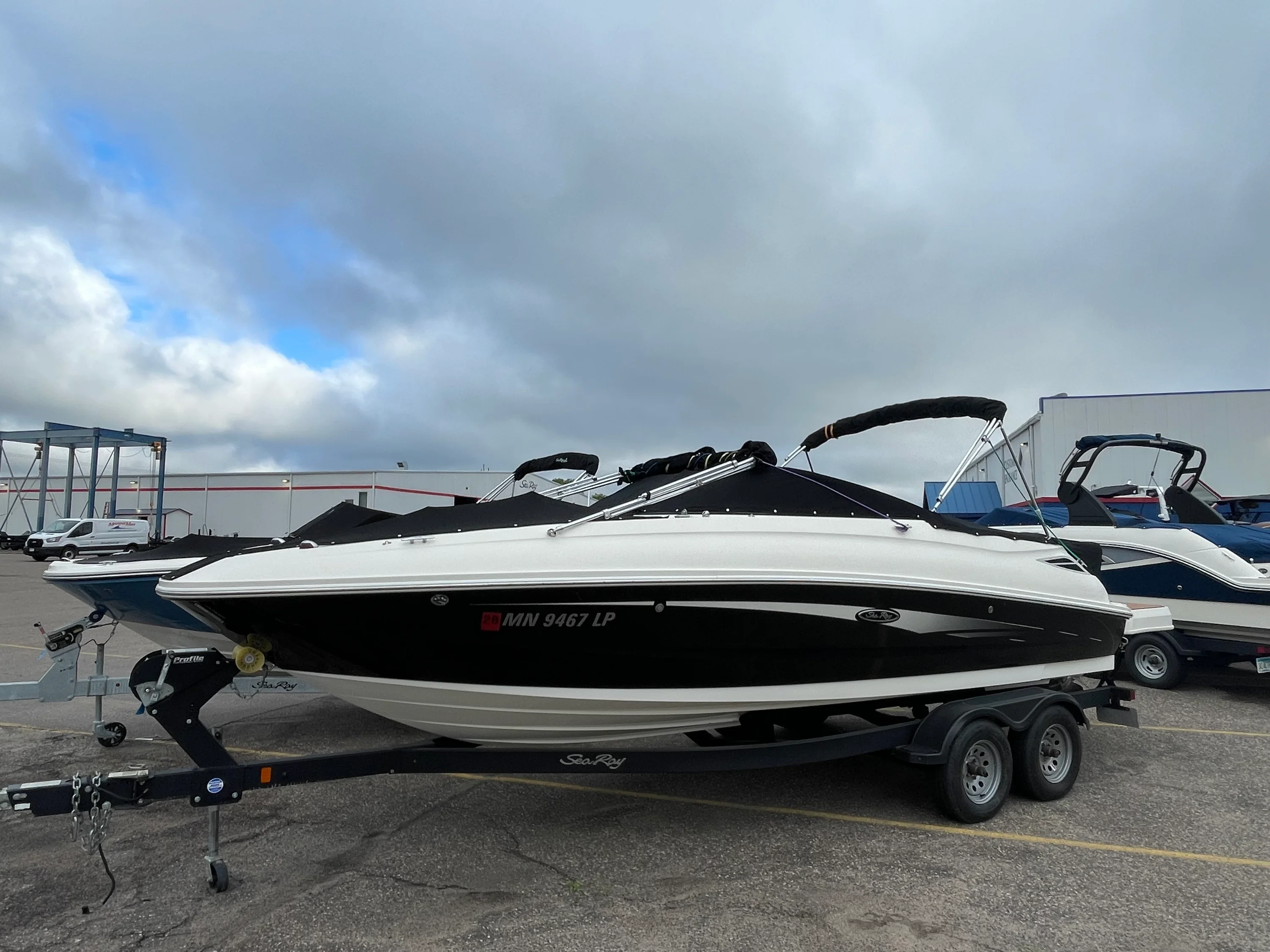 2017 Sea Ray 240 SUNDECK Image Thumbnail #8