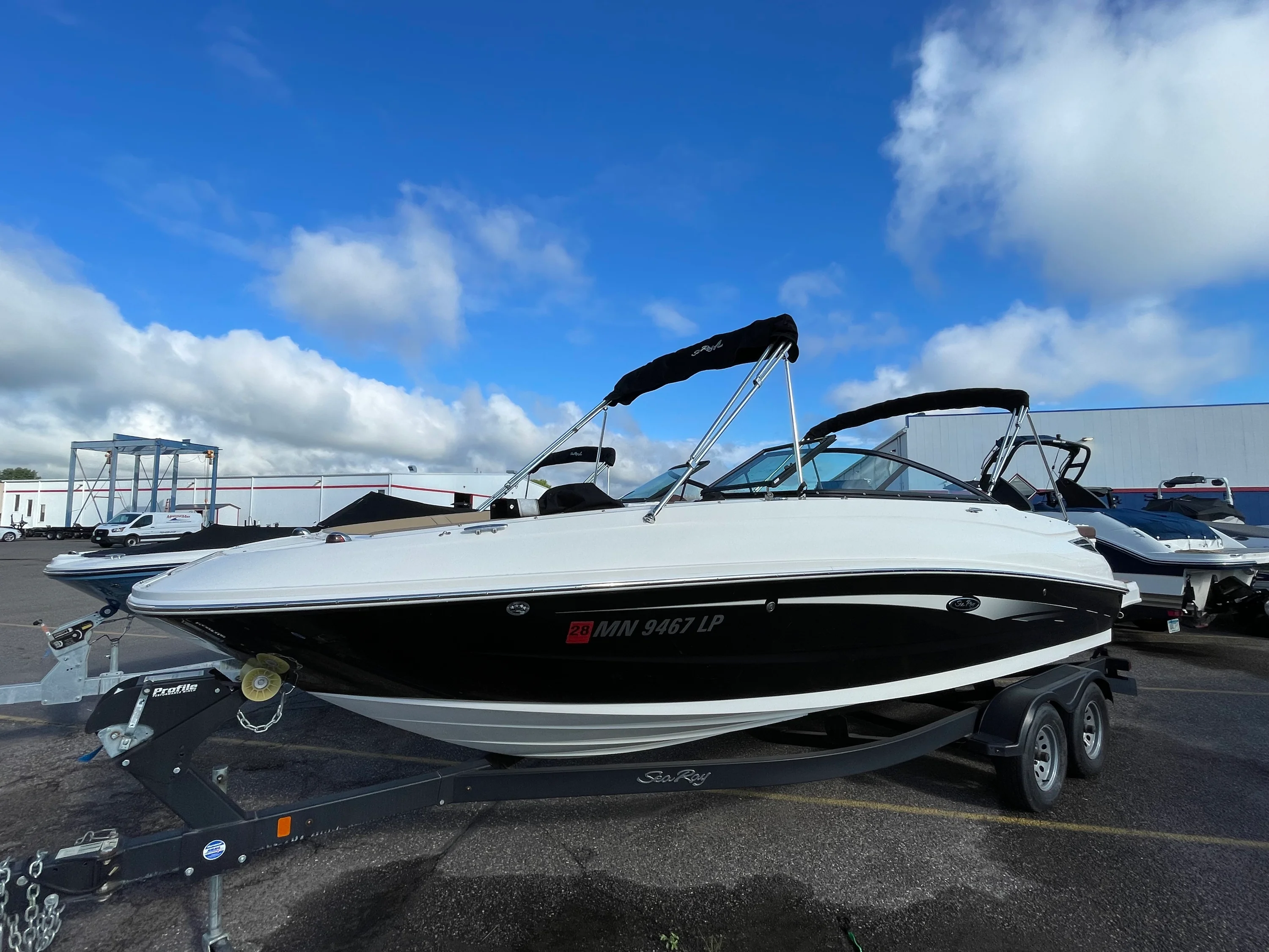 2017 Sea Ray 240 SUNDECK Image Thumbnail #0