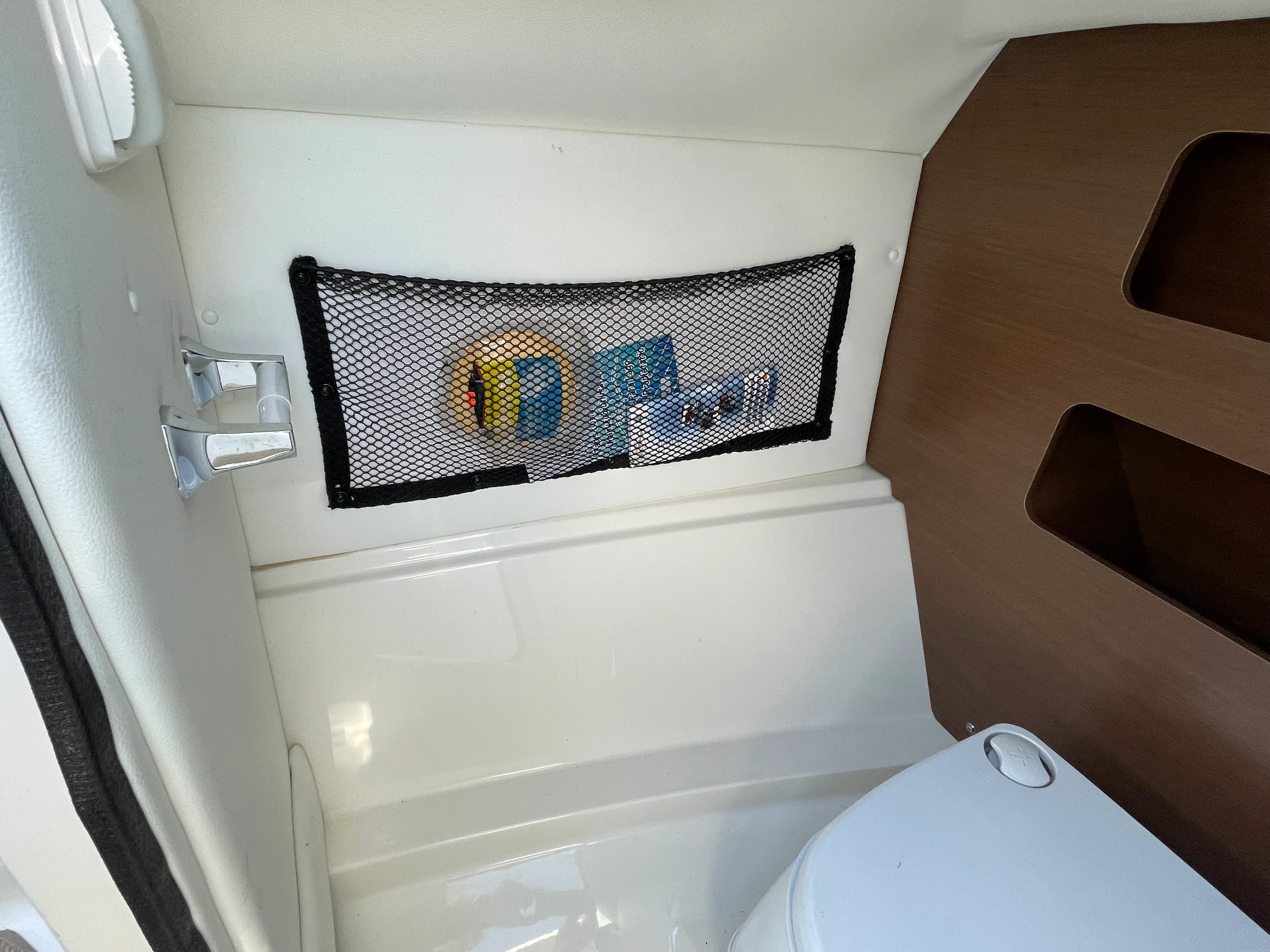 2017 Sea Ray 240 SUNDECK Image Thumbnail #23