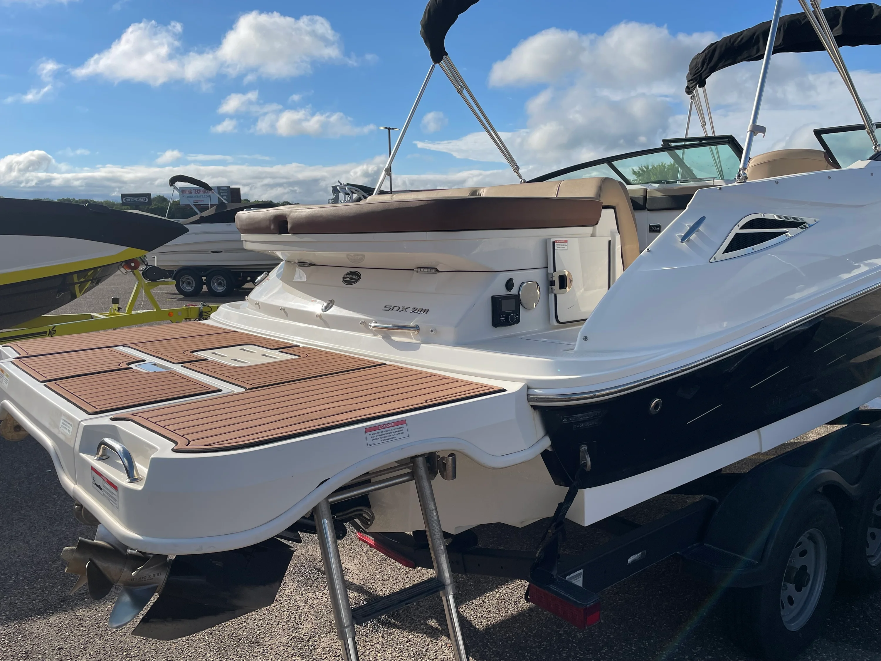 2017 Sea Ray 240 SUNDECK Image Thumbnail #51