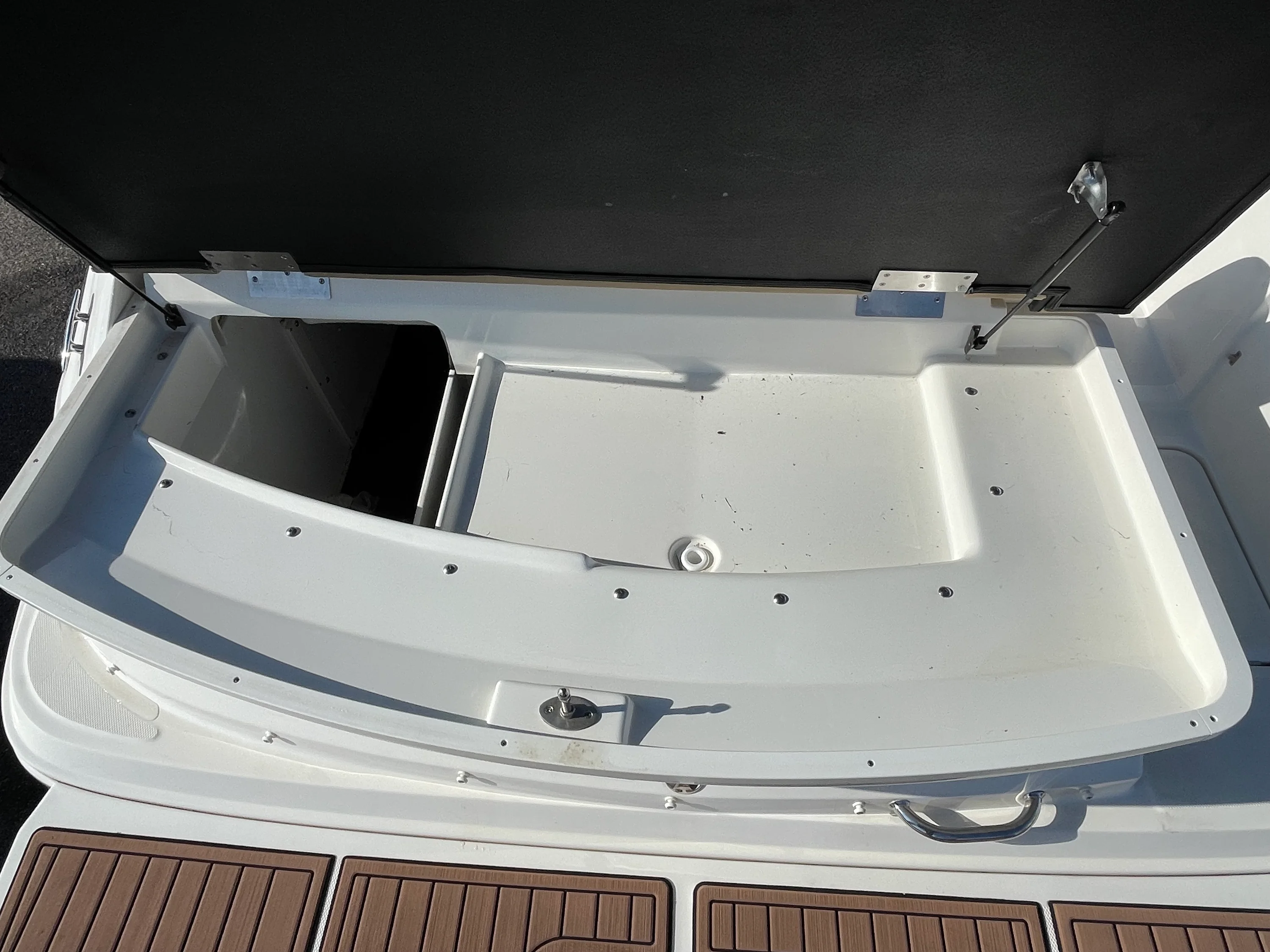 2017 Sea Ray 240 SUNDECK Image Thumbnail #42