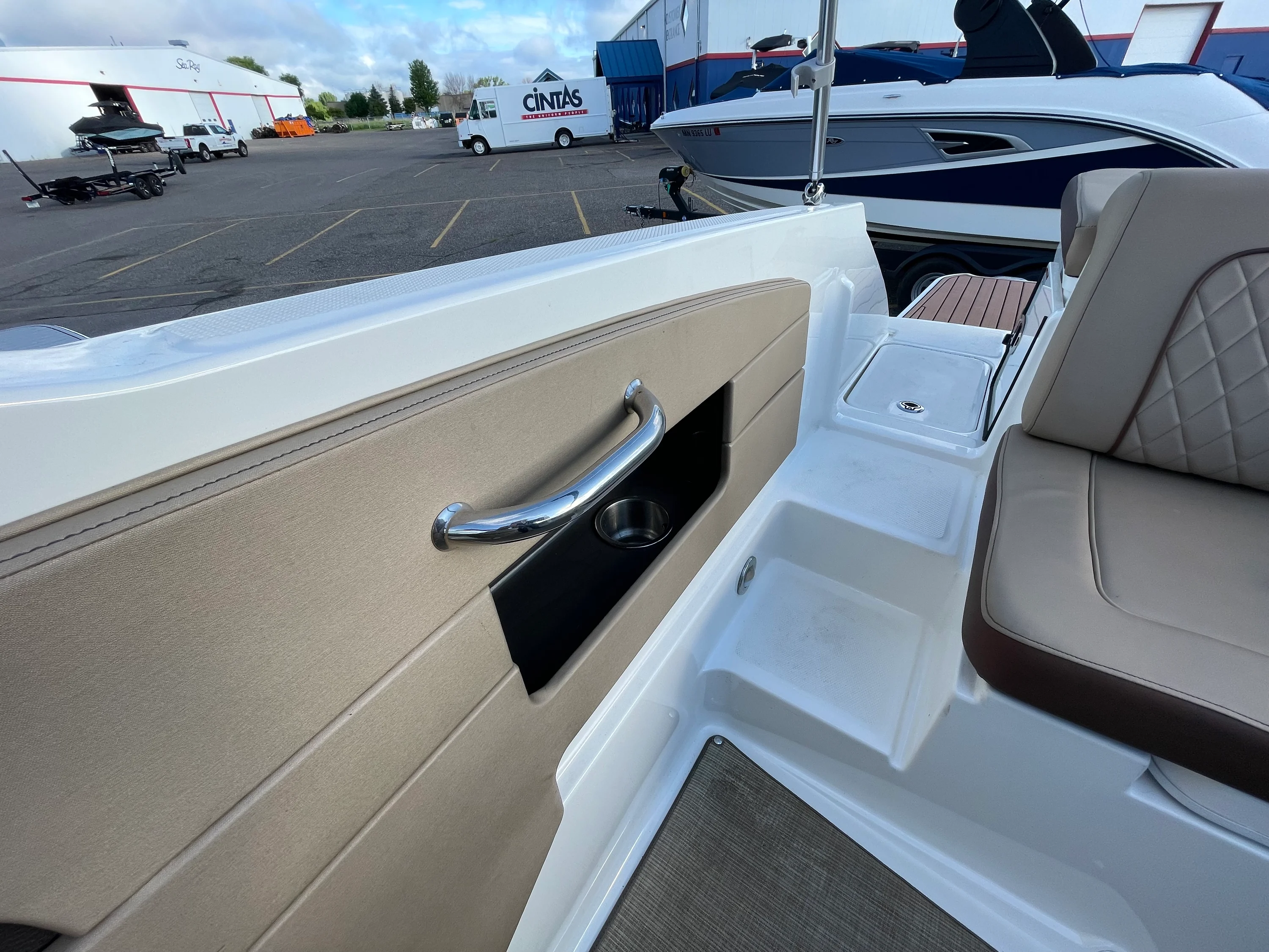 2017 Sea Ray 240 SUNDECK Image Thumbnail #34