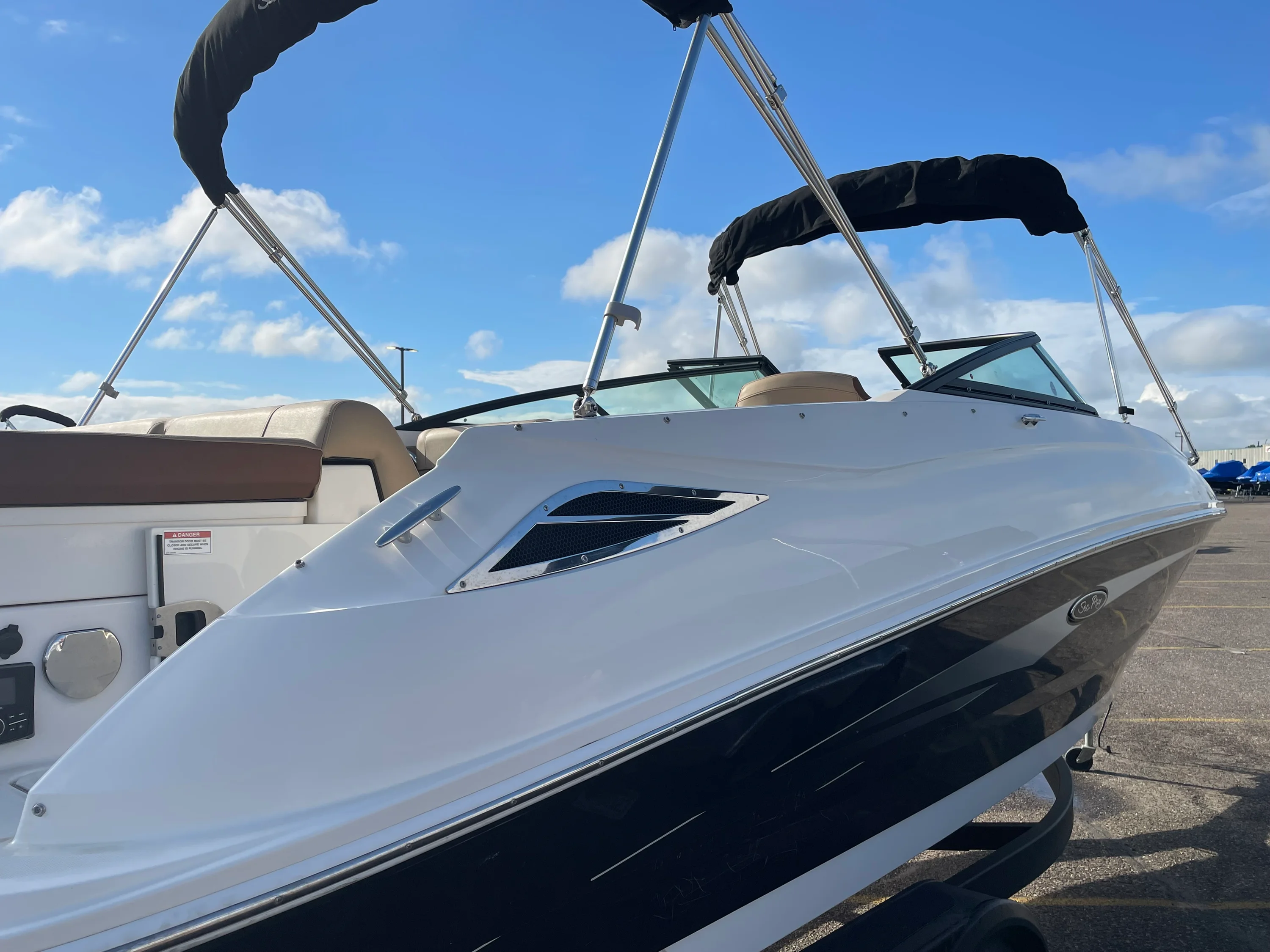 2017 Sea Ray 240 SUNDECK Image Thumbnail #5