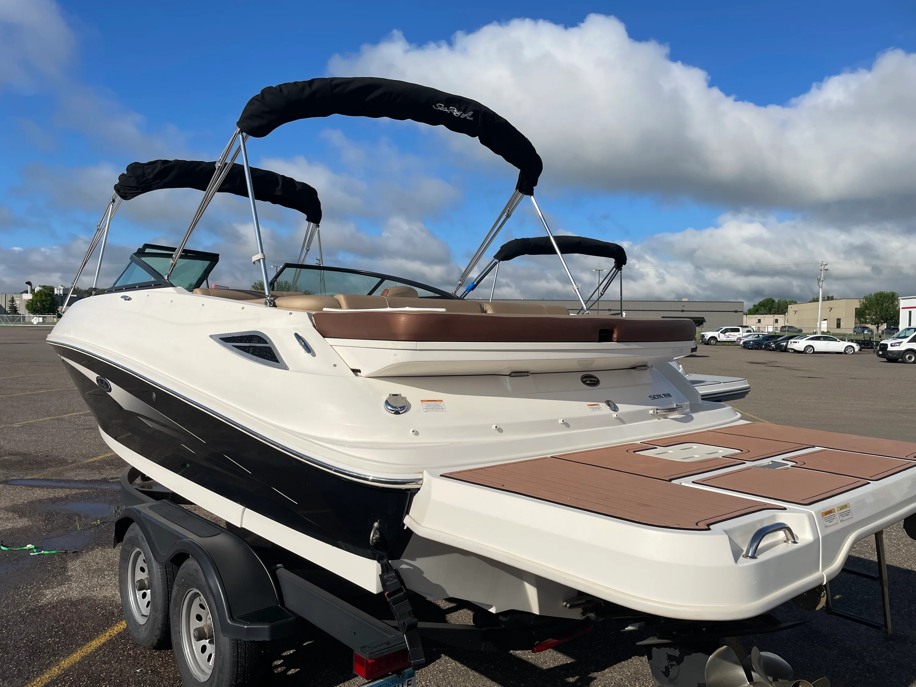 2017 Sea Ray 240 SUNDECK Image Thumbnail #2