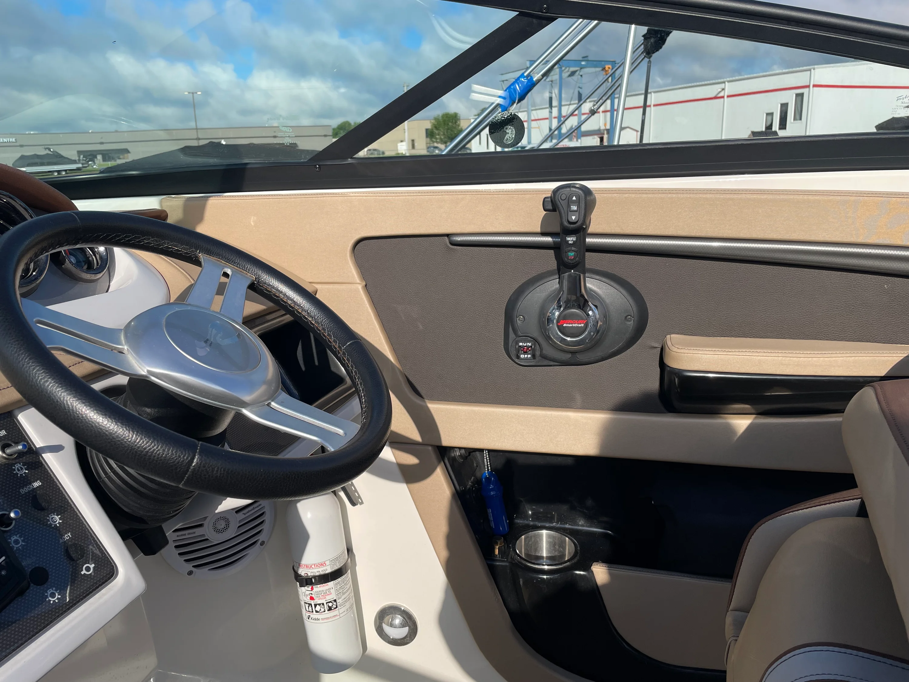 2017 Sea Ray 240 SUNDECK Image Thumbnail #31