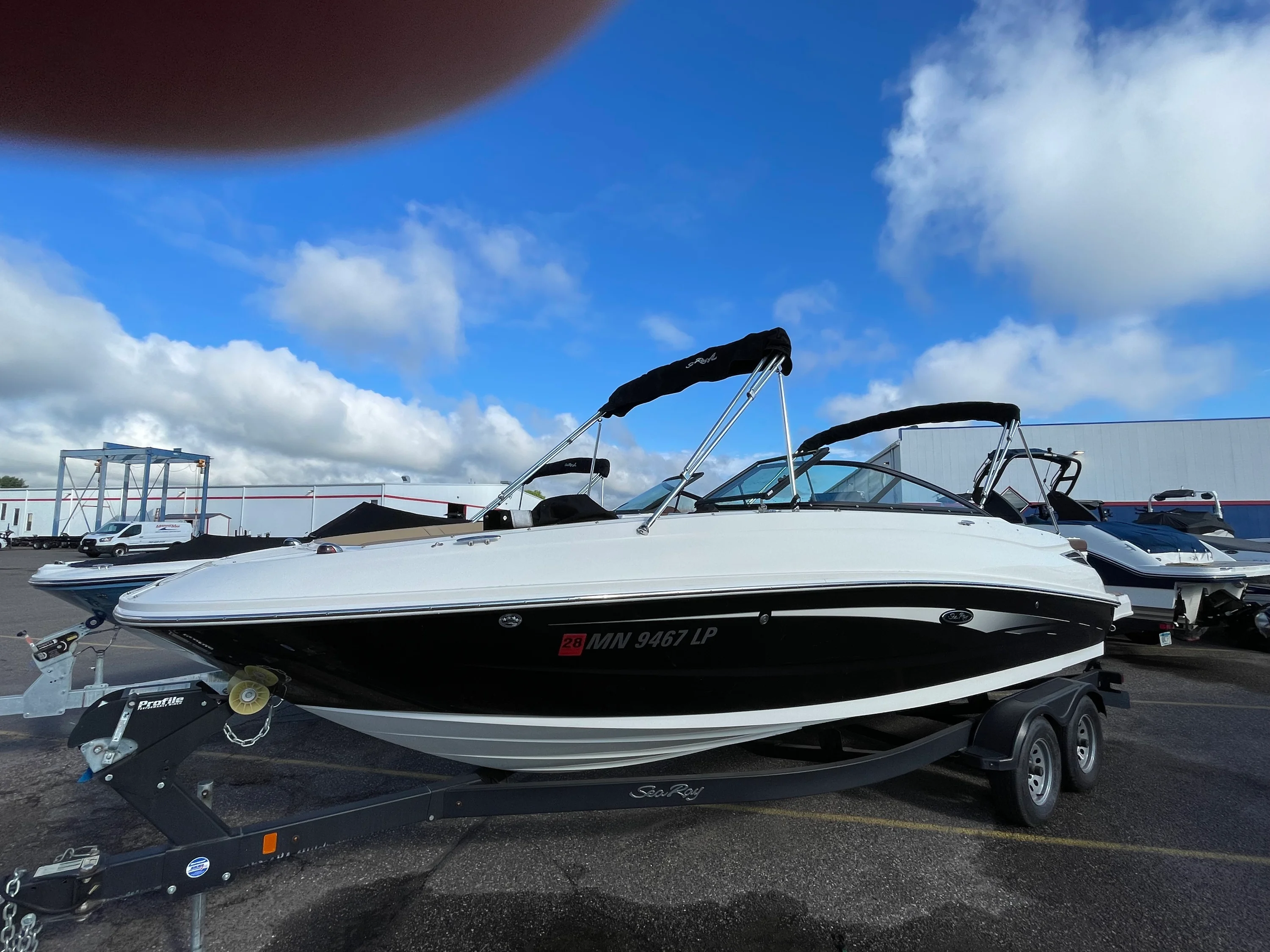 2017 Sea Ray 240 SUNDECK Image Thumbnail #4