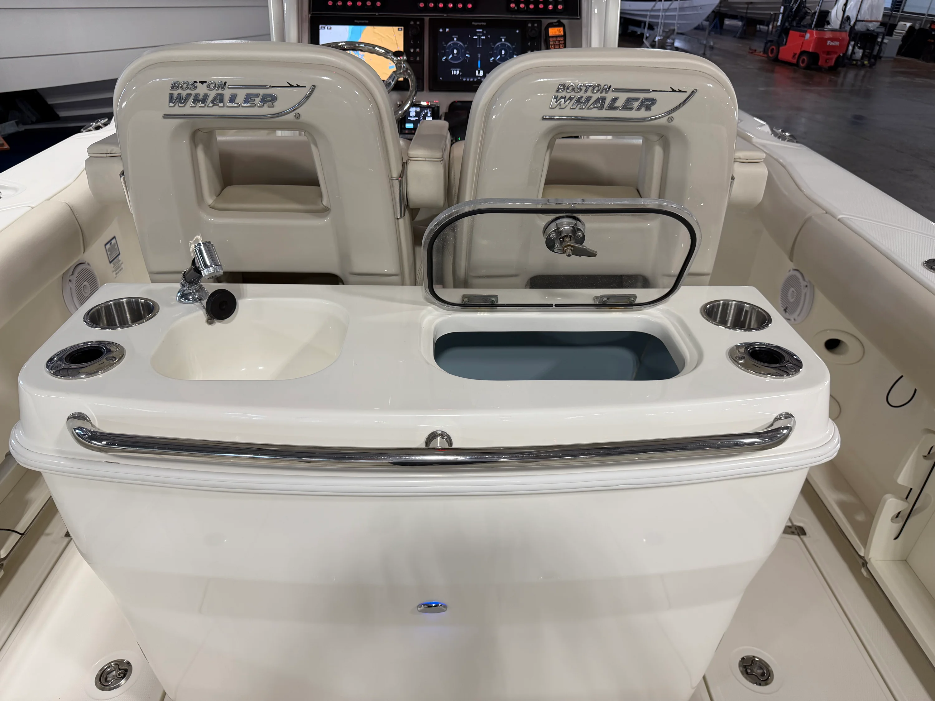 2017 Boston Whaler 280 OUTRAGE Image Thumbnail #16