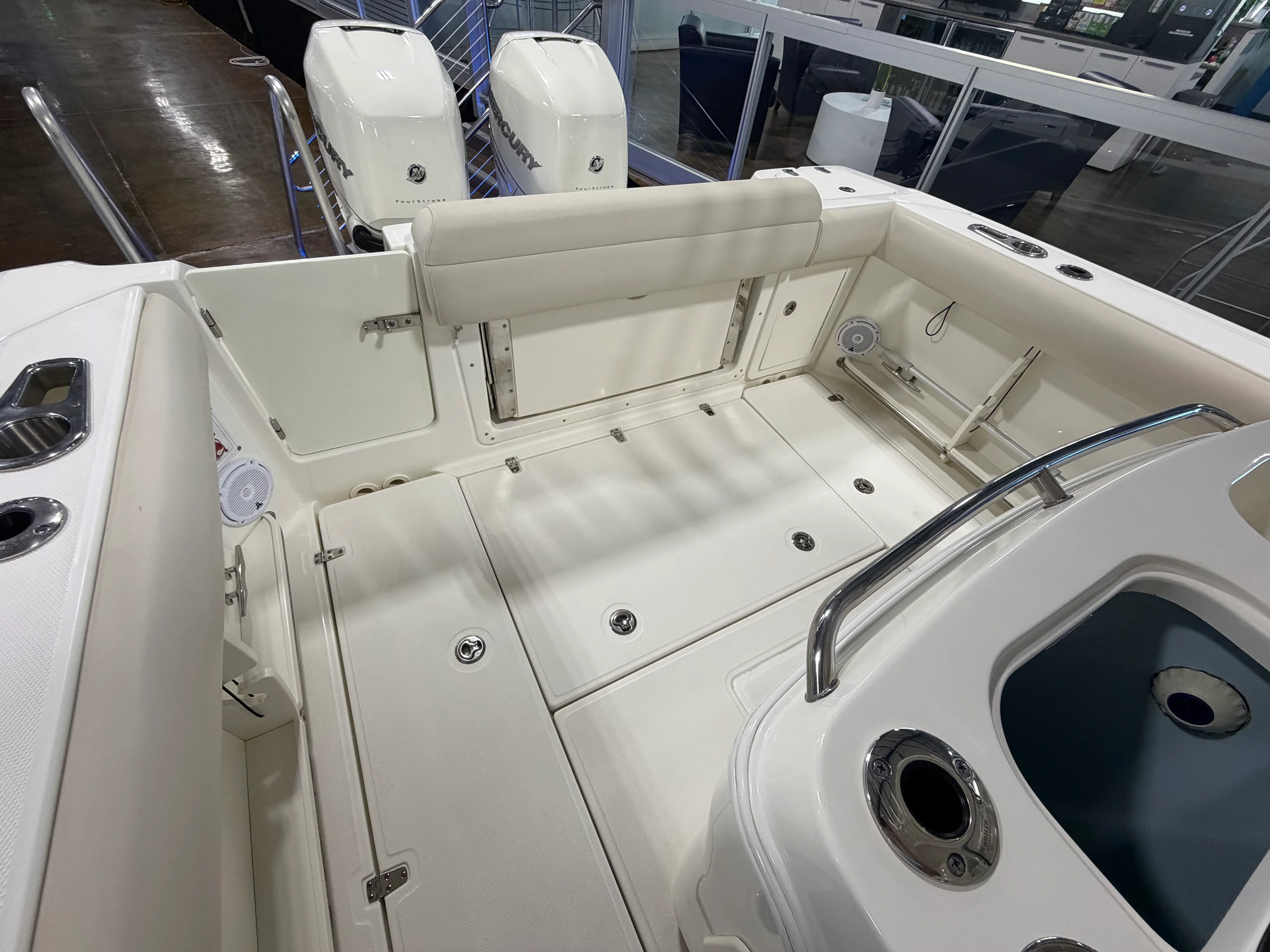 2017 Boston Whaler 280 OUTRAGE Image Thumbnail #12