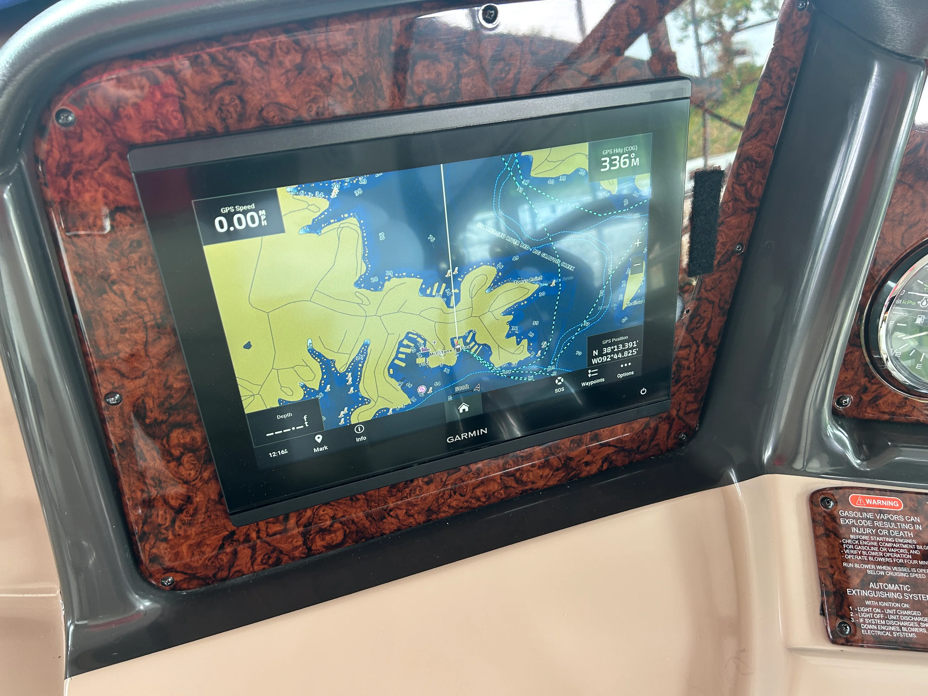 2004 Sea Ray 420 DA Image Thumbnail #8