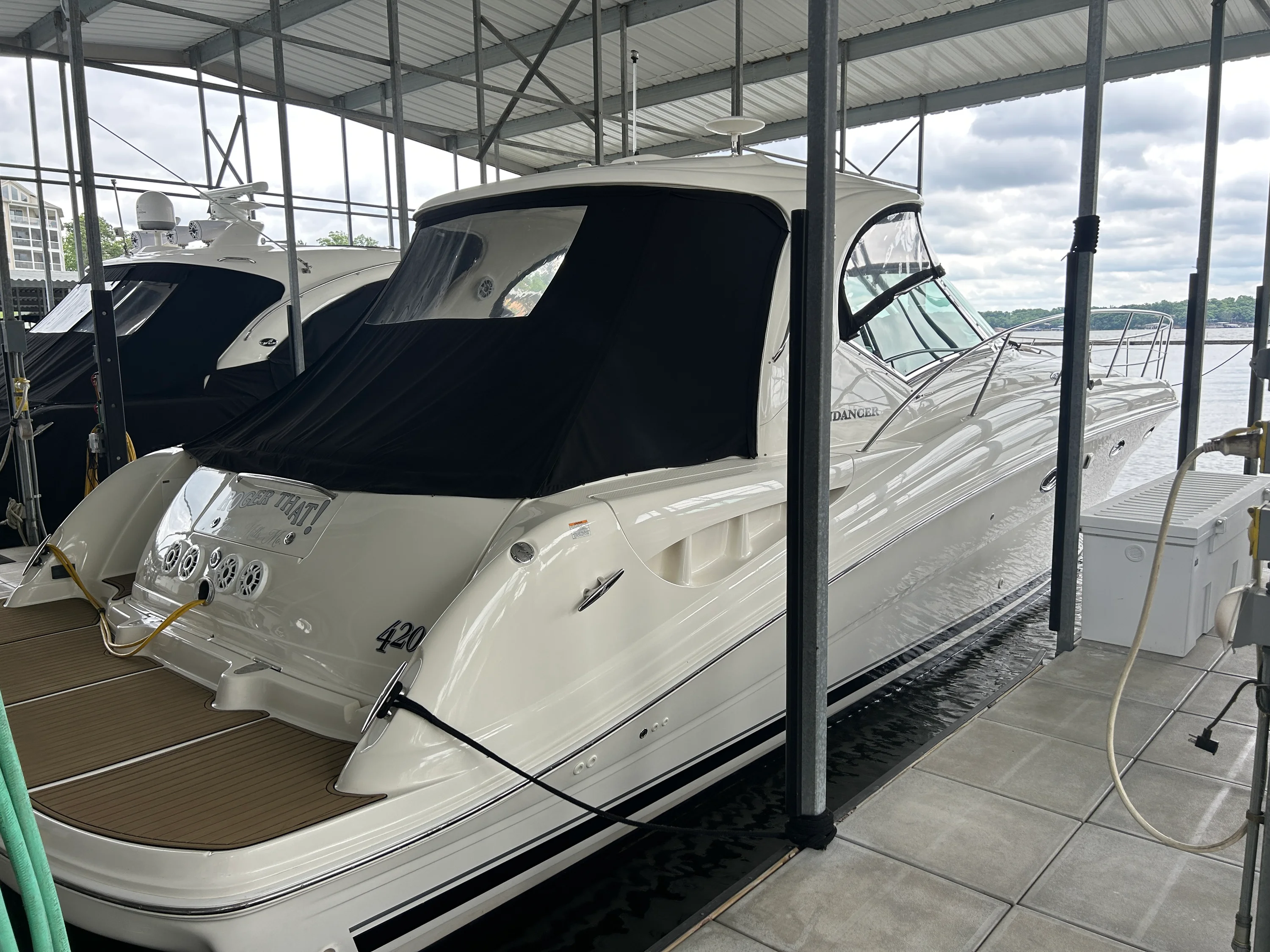 2004 Sea Ray 420 DA Image Thumbnail #4