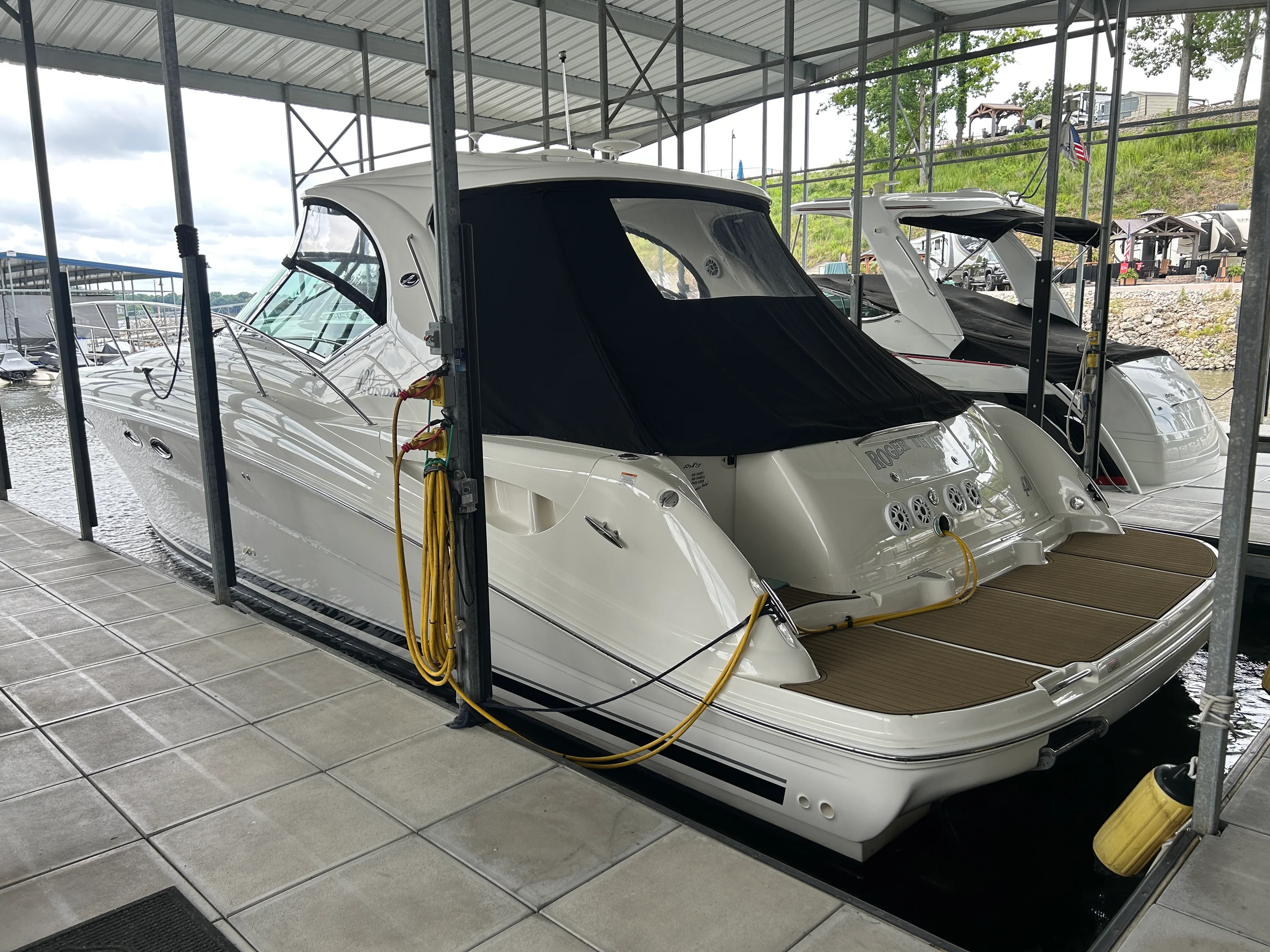 2004 Sea Ray 420 DA Image Thumbnail #0