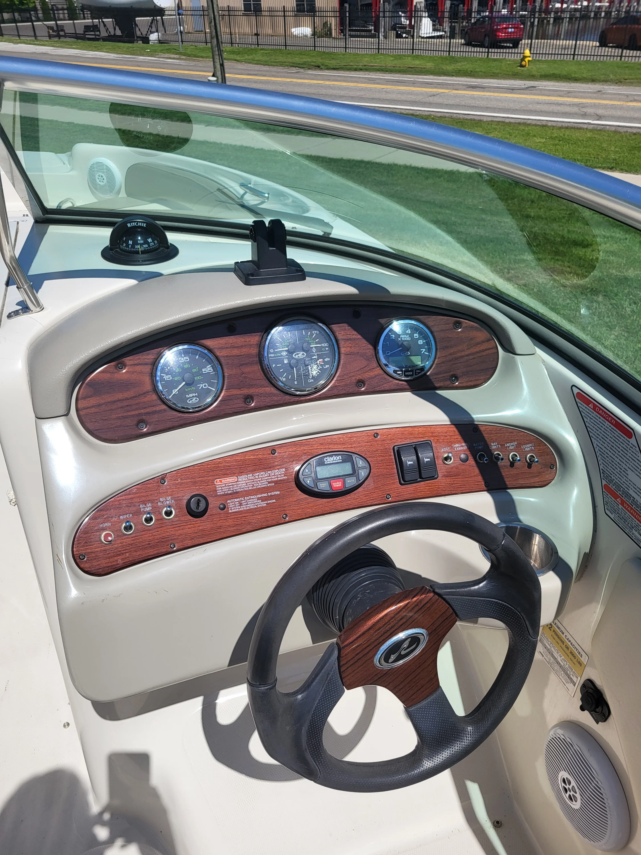 2005 Sea Ray SUNDECK Image Thumbnail #17