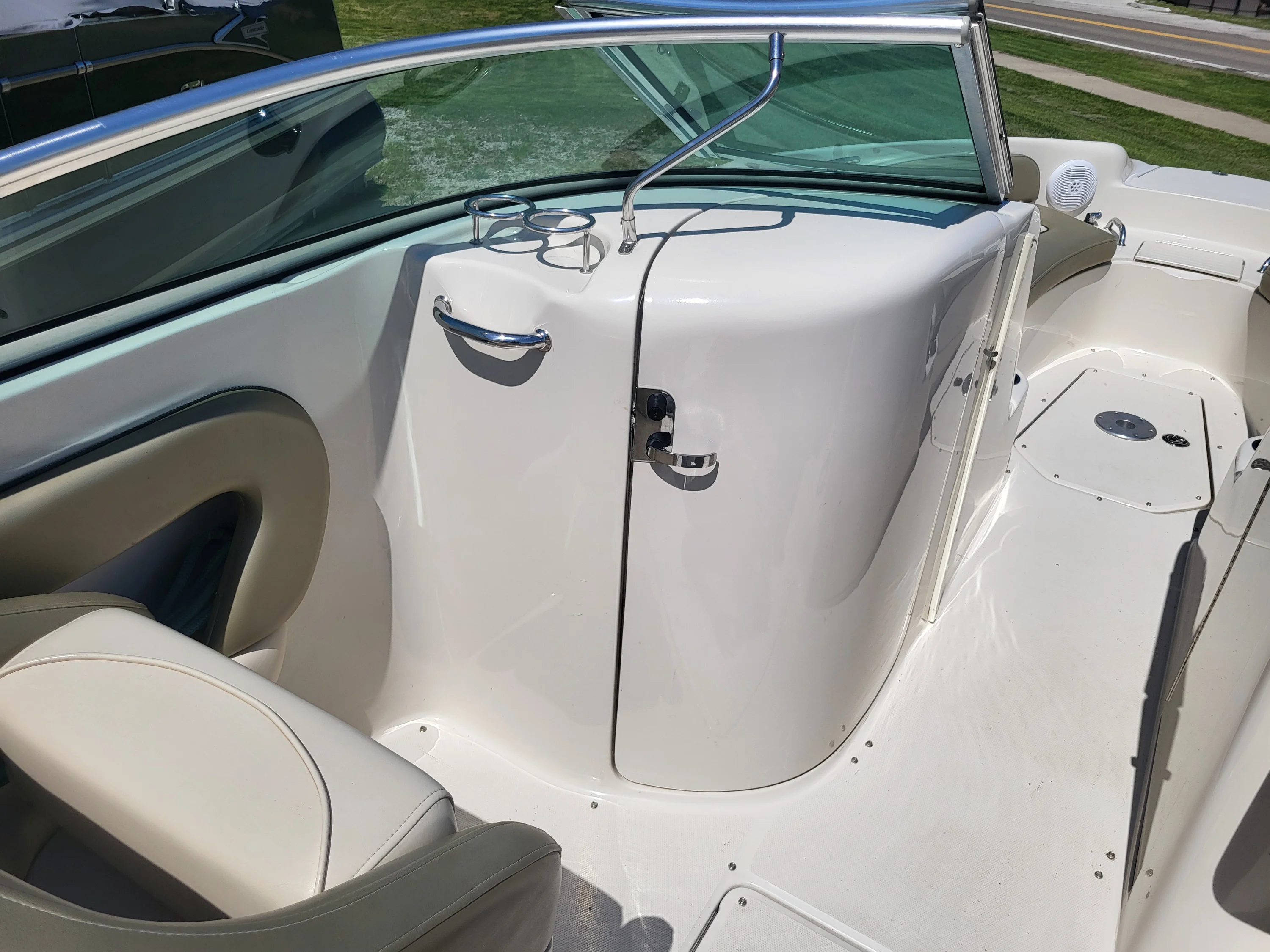 2005 Sea Ray SUNDECK Image Thumbnail #16