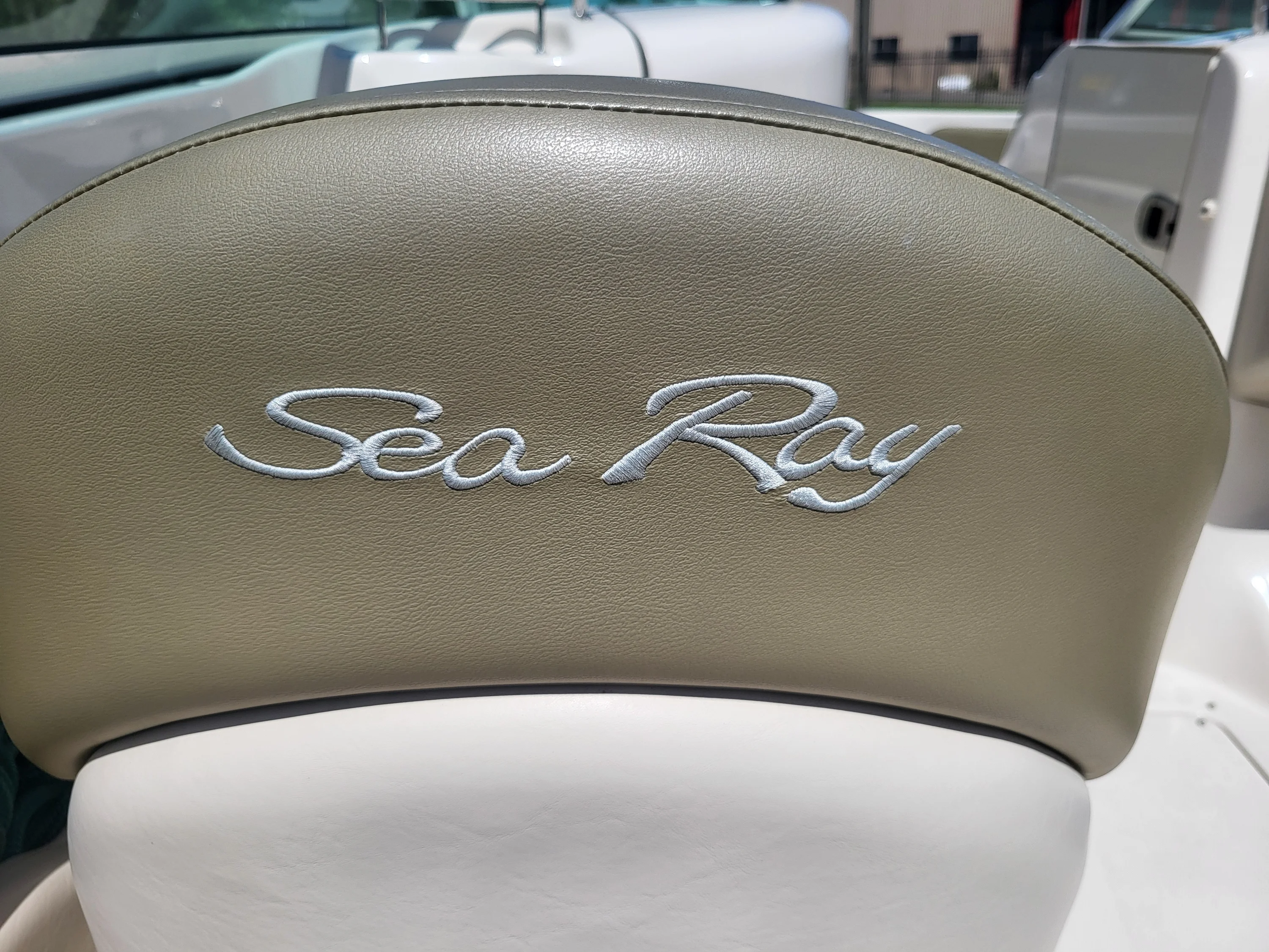 2005 Sea Ray SUNDECK Image Thumbnail #27