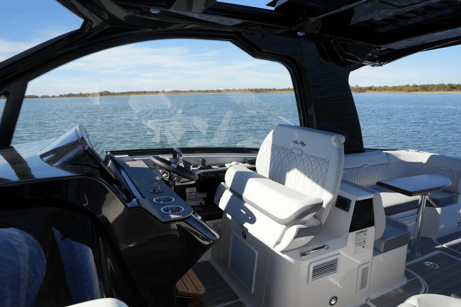 2025 Sea Ray 370 SUNDANCER Image Thumbnail #19