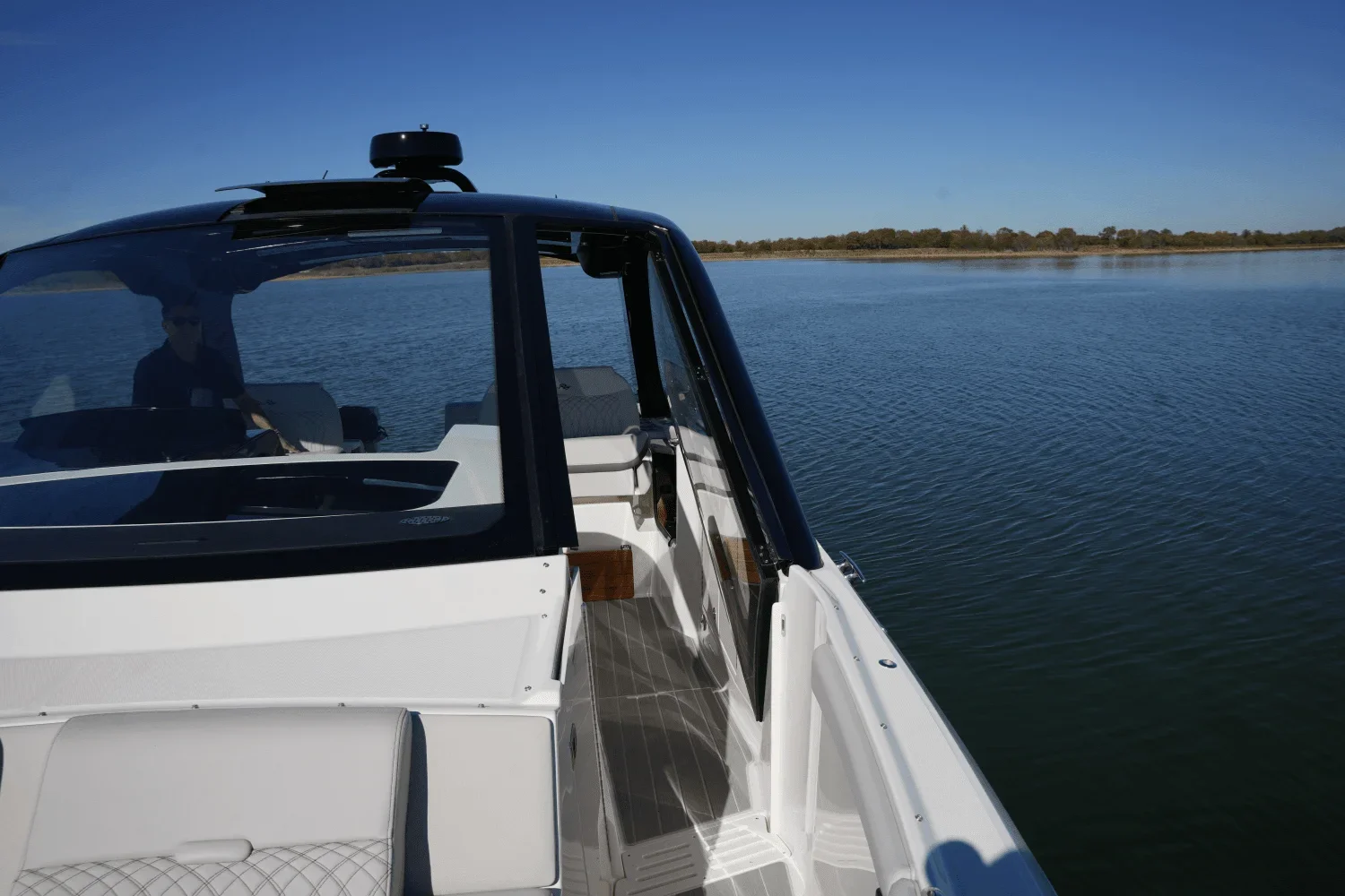 2025 Sea Ray 370 SUNDANCER Image Thumbnail #31
