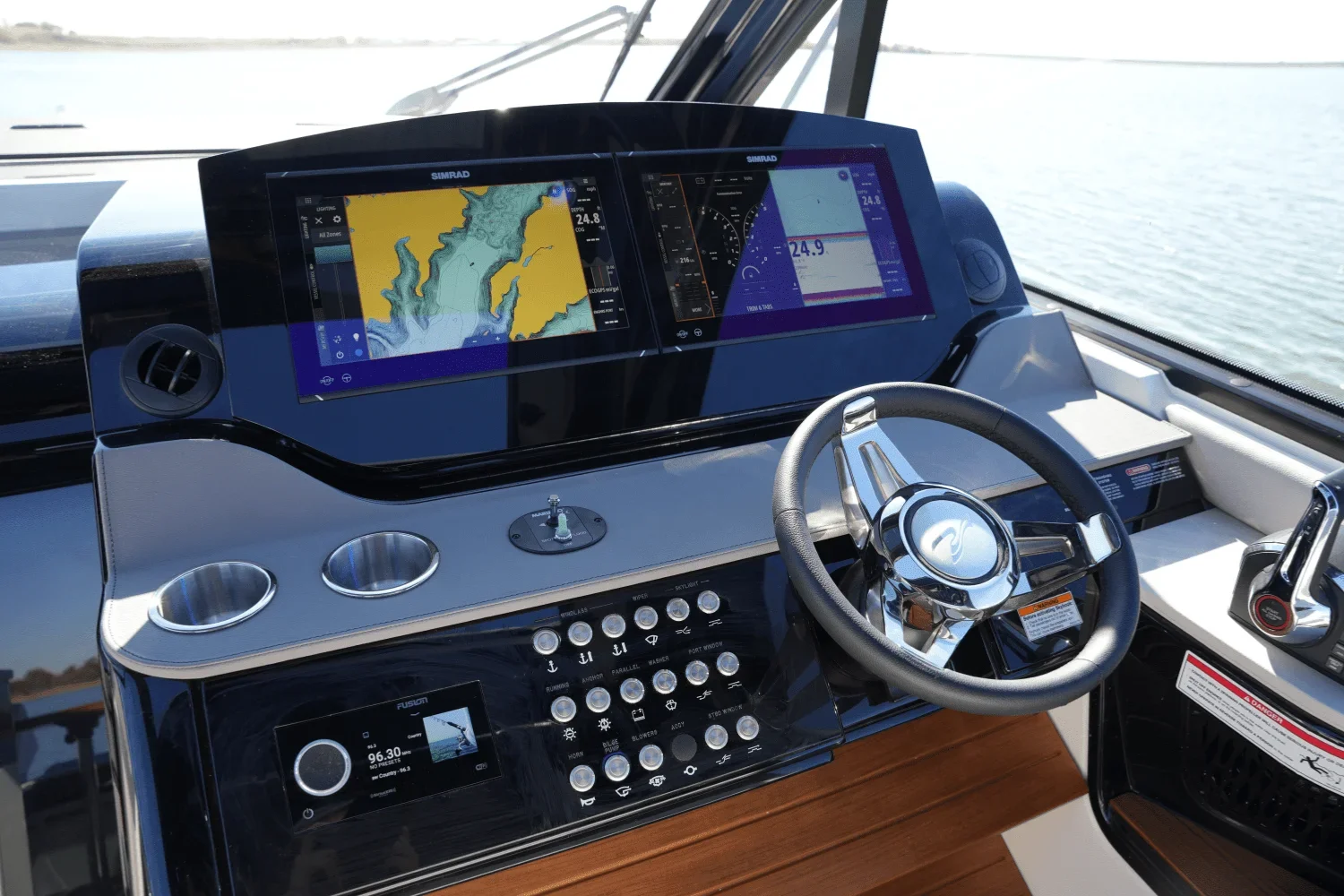 2025 Sea Ray 370 SUNDANCER Image Thumbnail #21