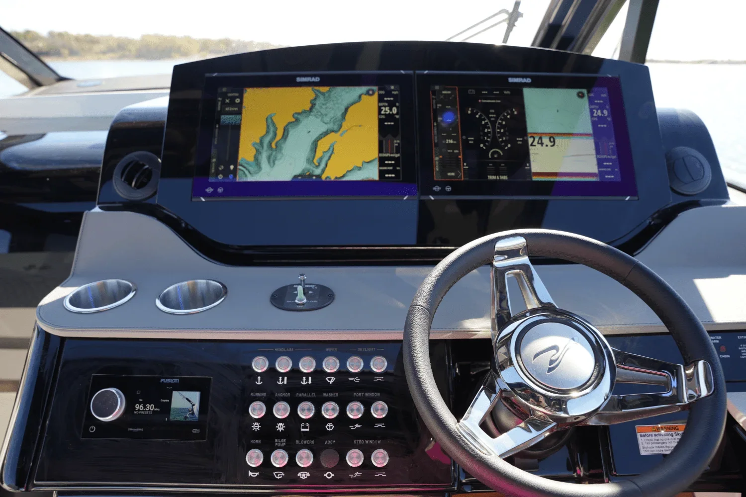 2025 Sea Ray 370 SUNDANCER Image Thumbnail #24