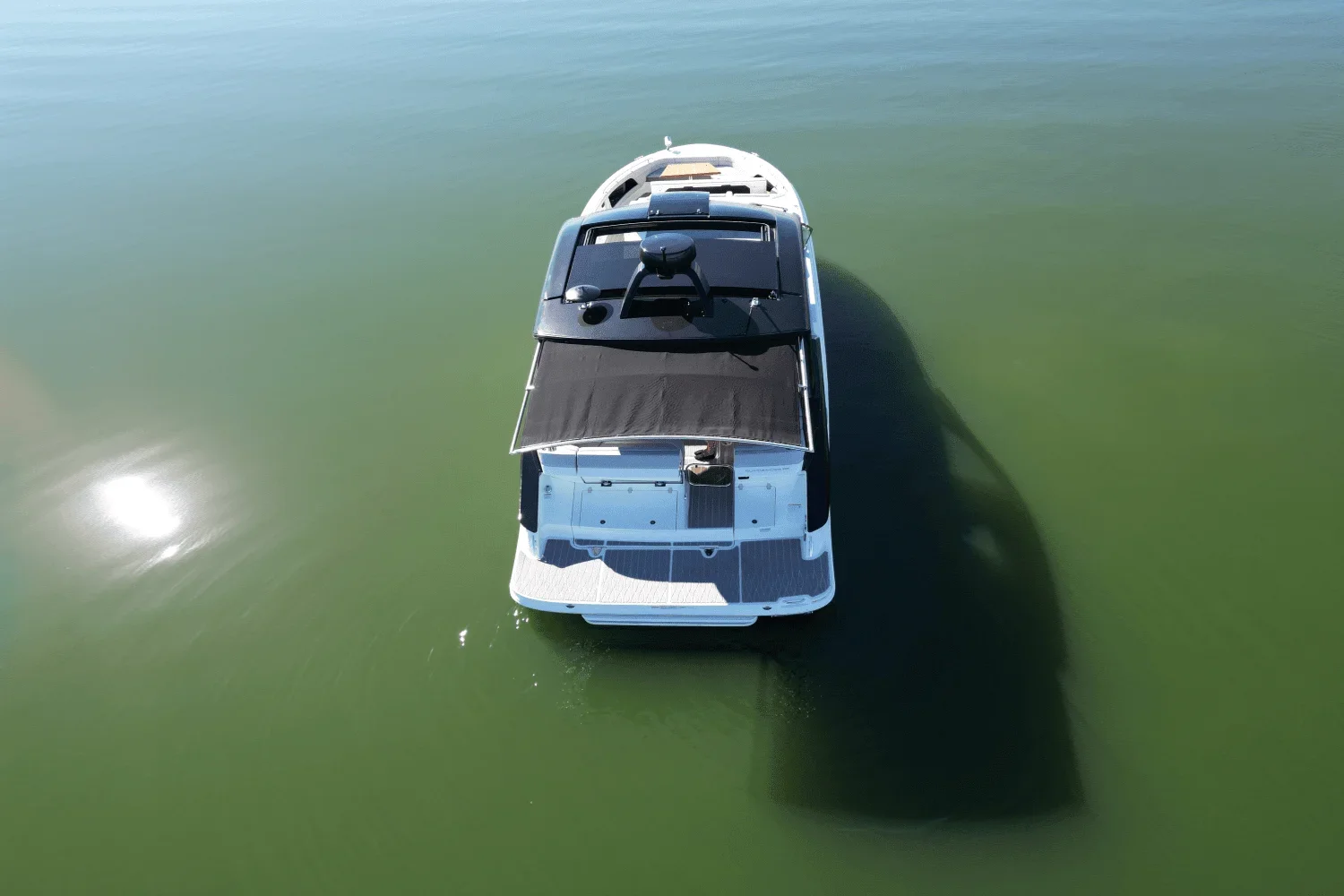 2025 Sea Ray 370 SUNDANCER Image Thumbnail #7
