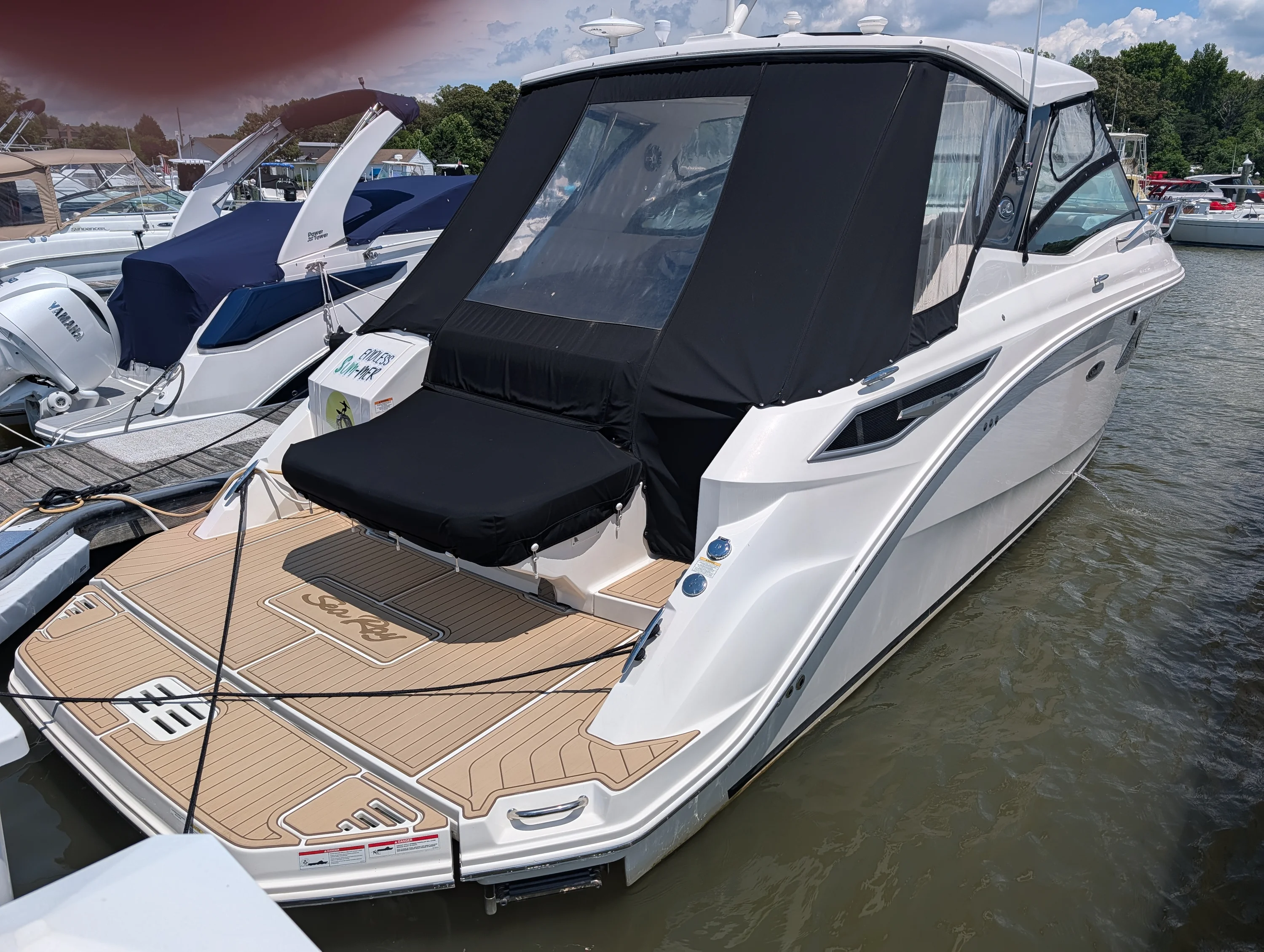 2019 Sea Ray 320 SUNDANCER Image Thumbnail #2
