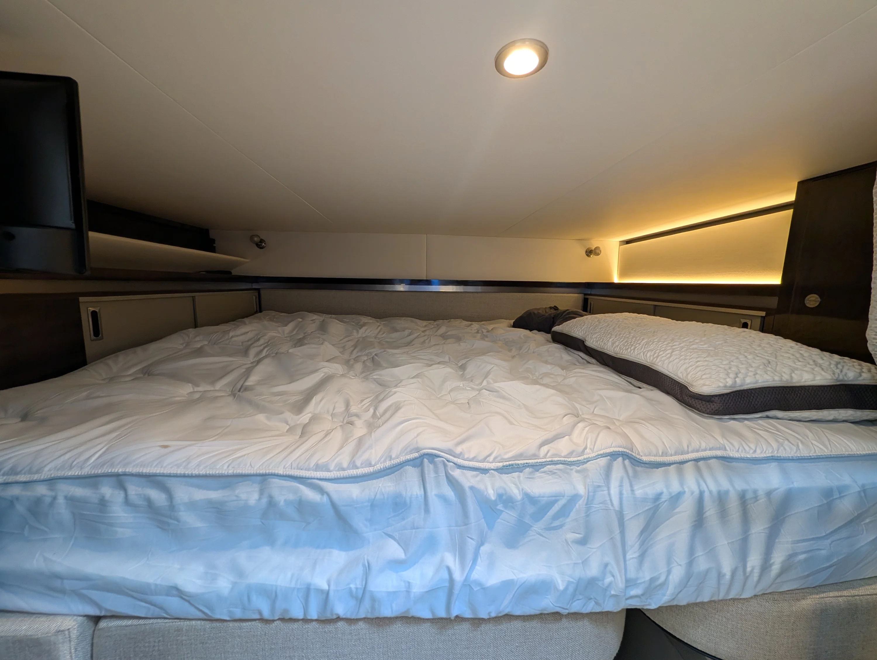 2019 Sea Ray 320 SUNDANCER Image Thumbnail #40