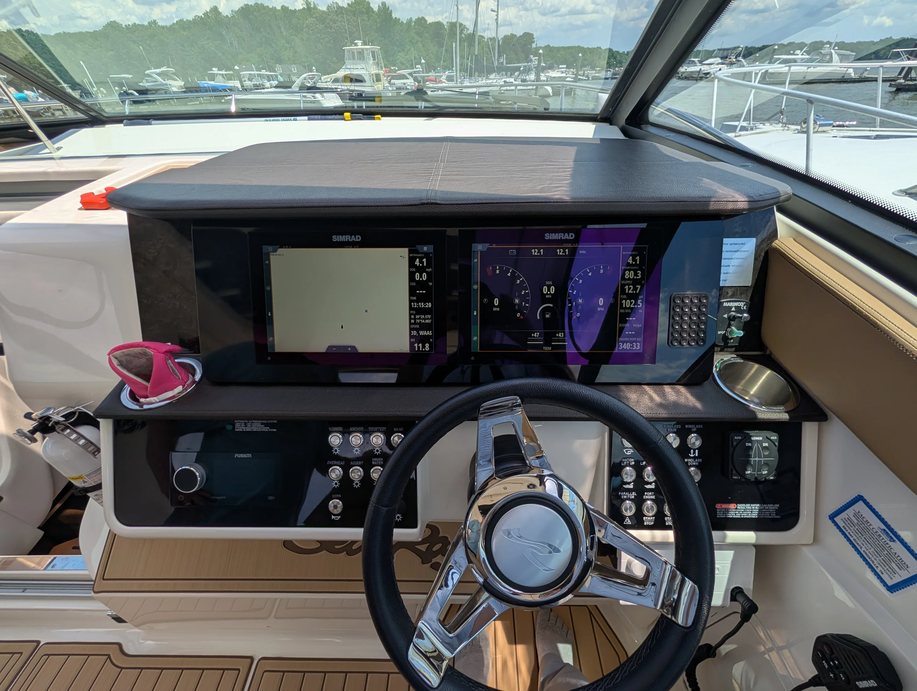 2019 Sea Ray 320 SUNDANCER Image Thumbnail #24