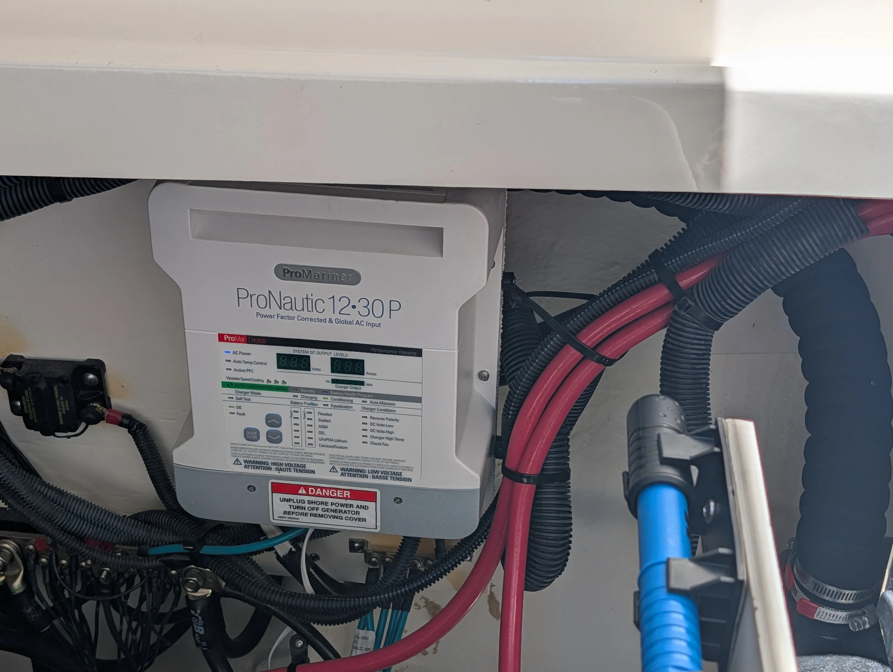 2019 Sea Ray 320 SUNDANCER Image Thumbnail #30