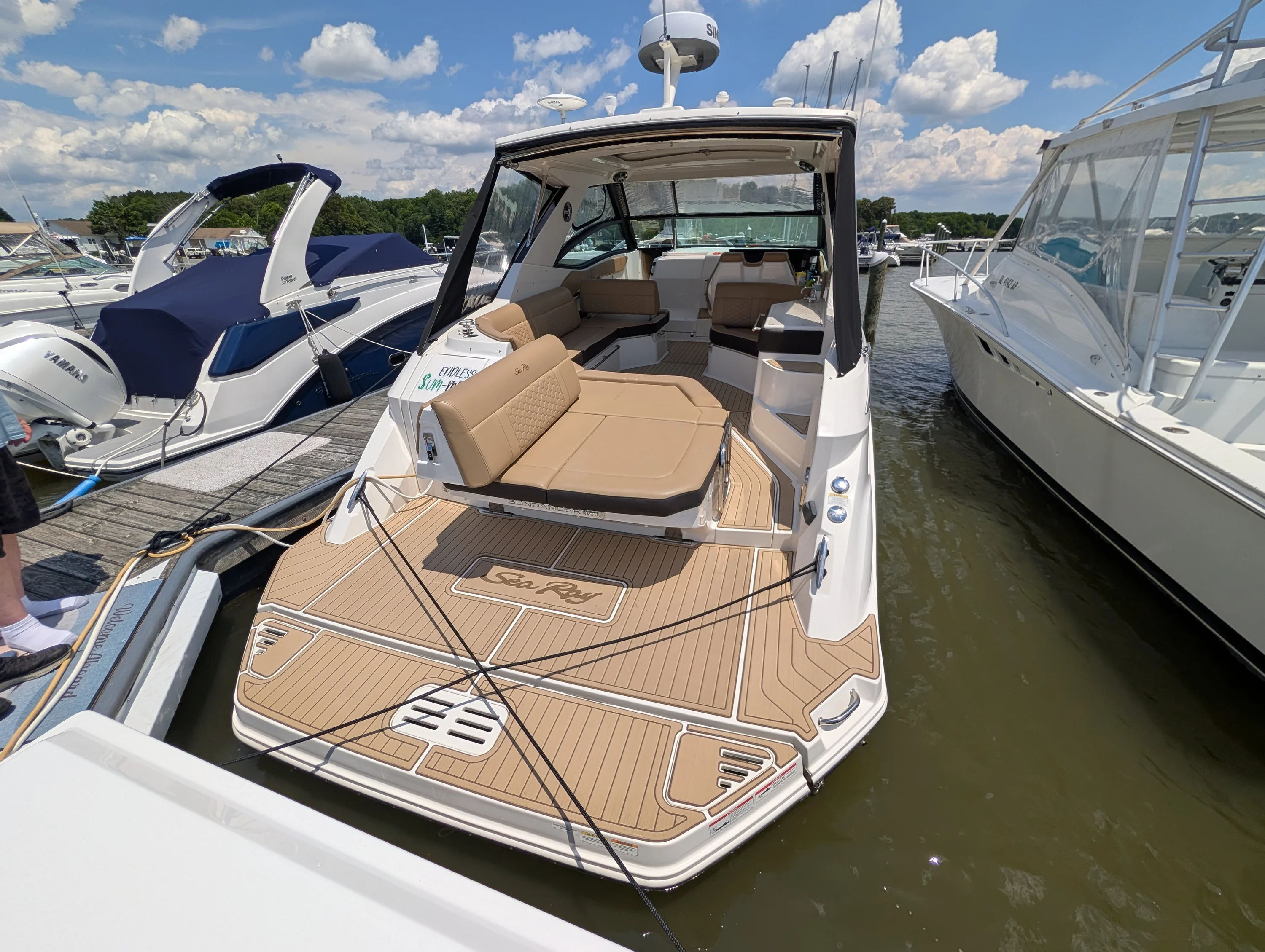 2019 Sea Ray 320 SUNDANCER Image Thumbnail #9