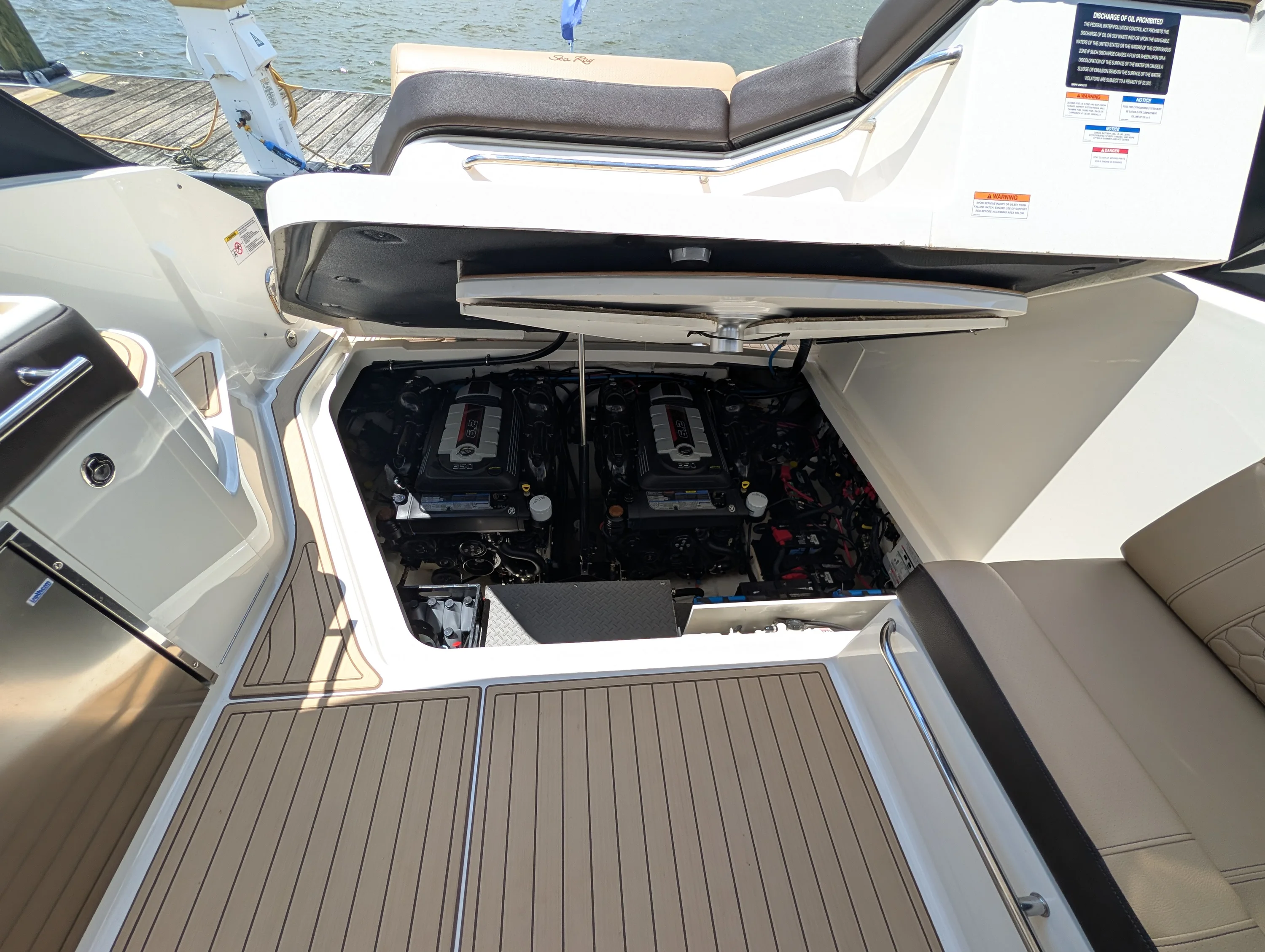 2019 Sea Ray 320 SUNDANCER Image Thumbnail #25