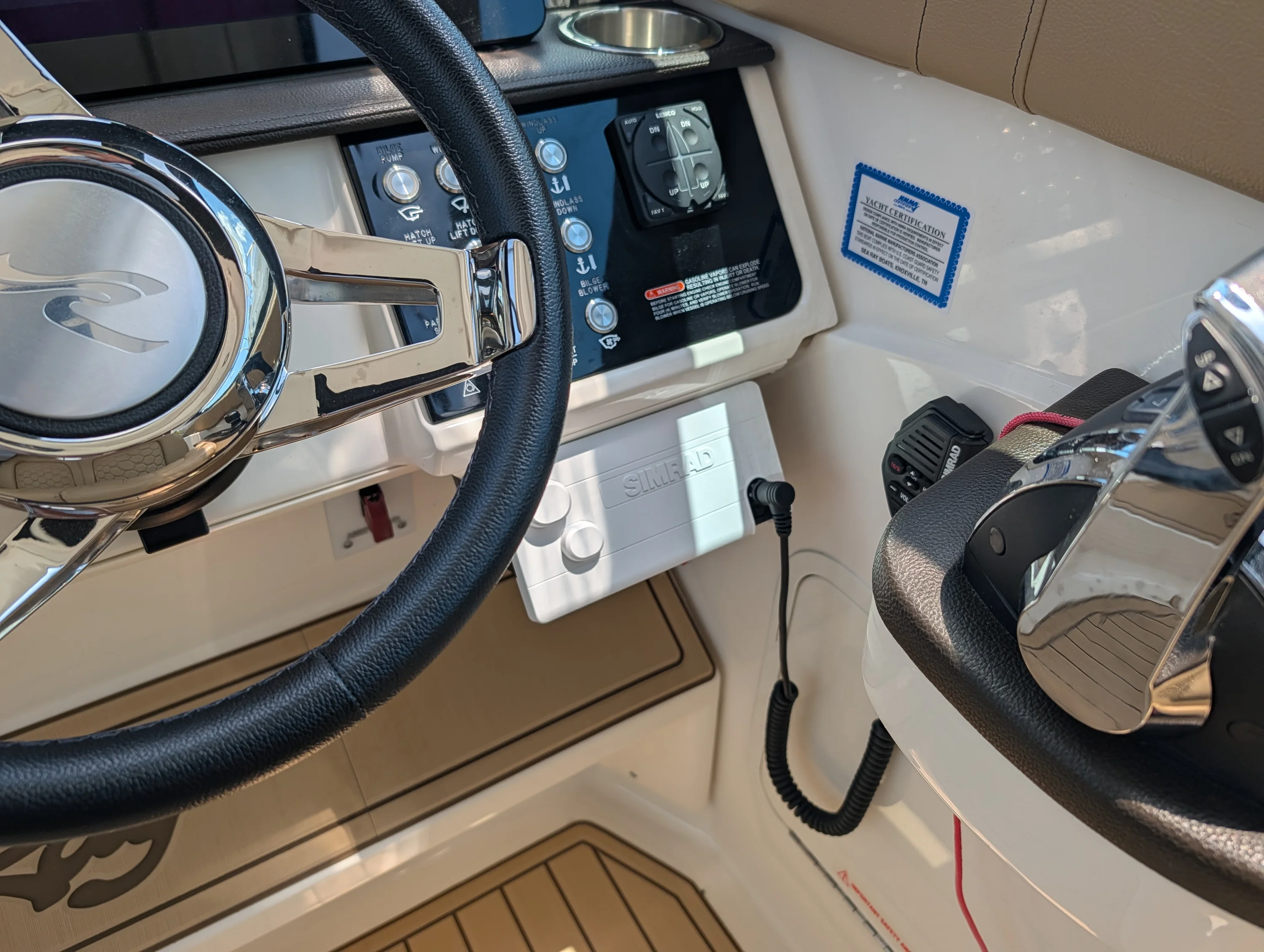 2019 Sea Ray 320 SUNDANCER Image Thumbnail #22