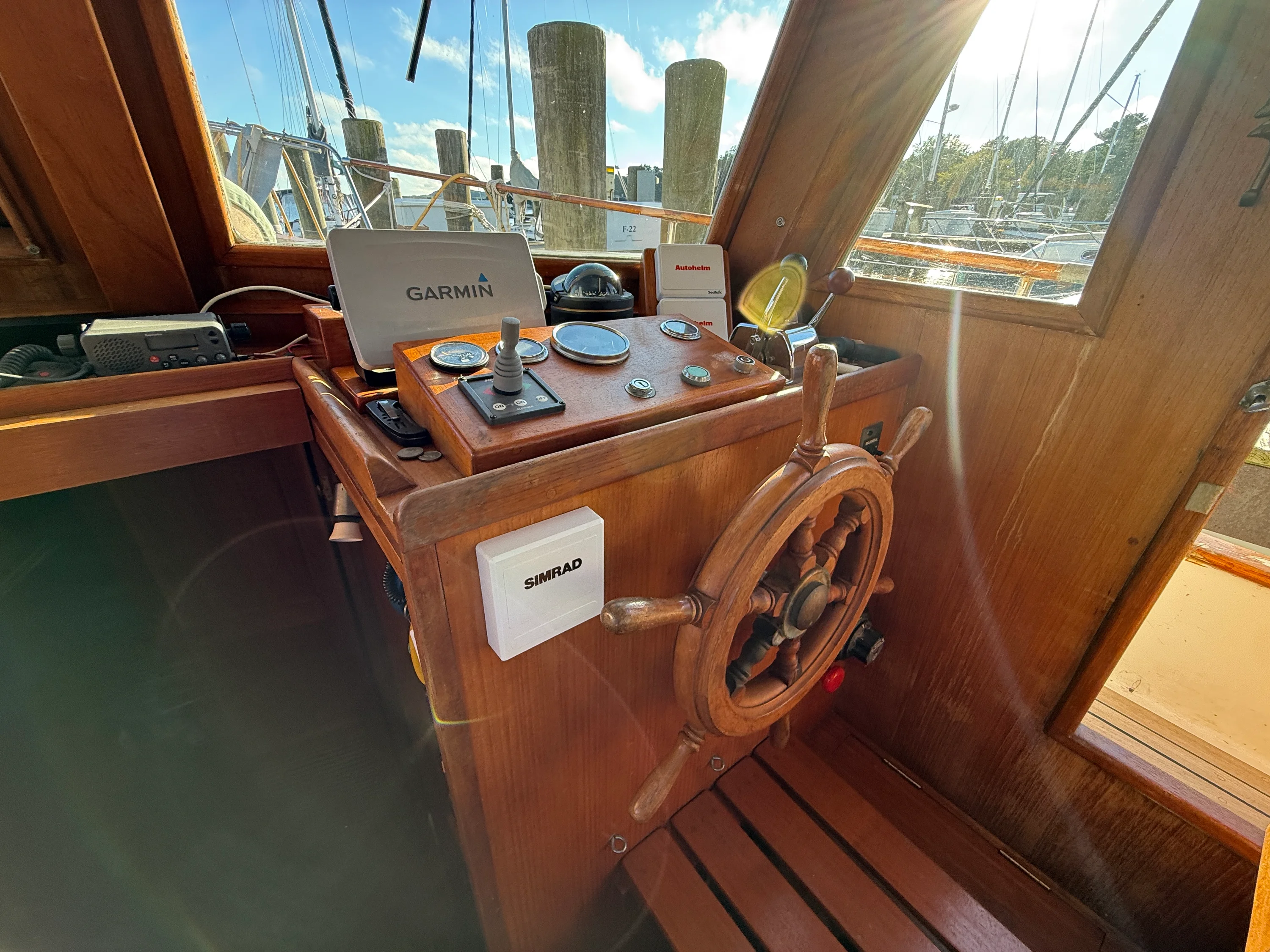 1981 Marine Trader DOUBLE CABIN Image Thumbnail #14