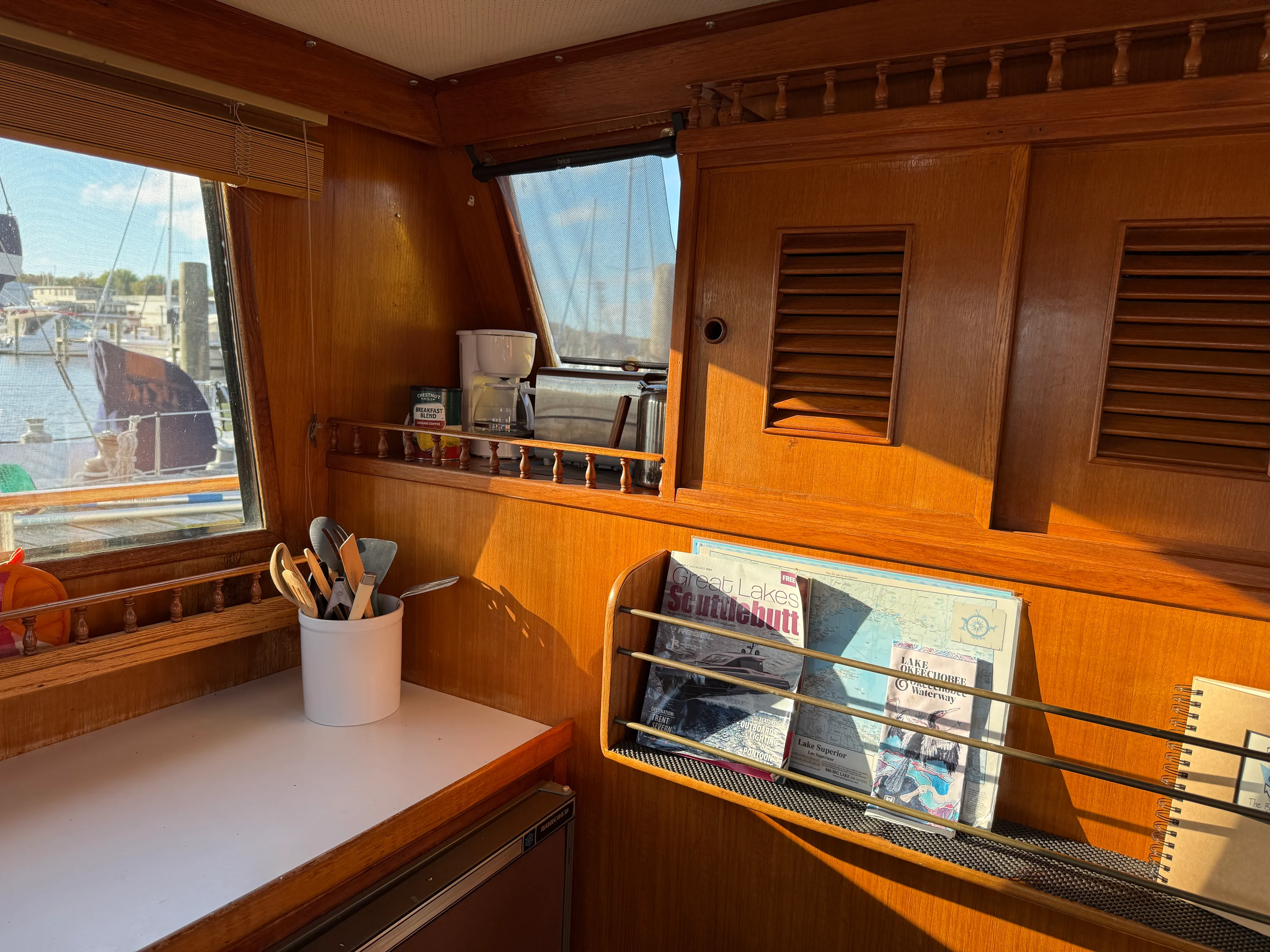 1981 Marine Trader DOUBLE CABIN Image Thumbnail #12